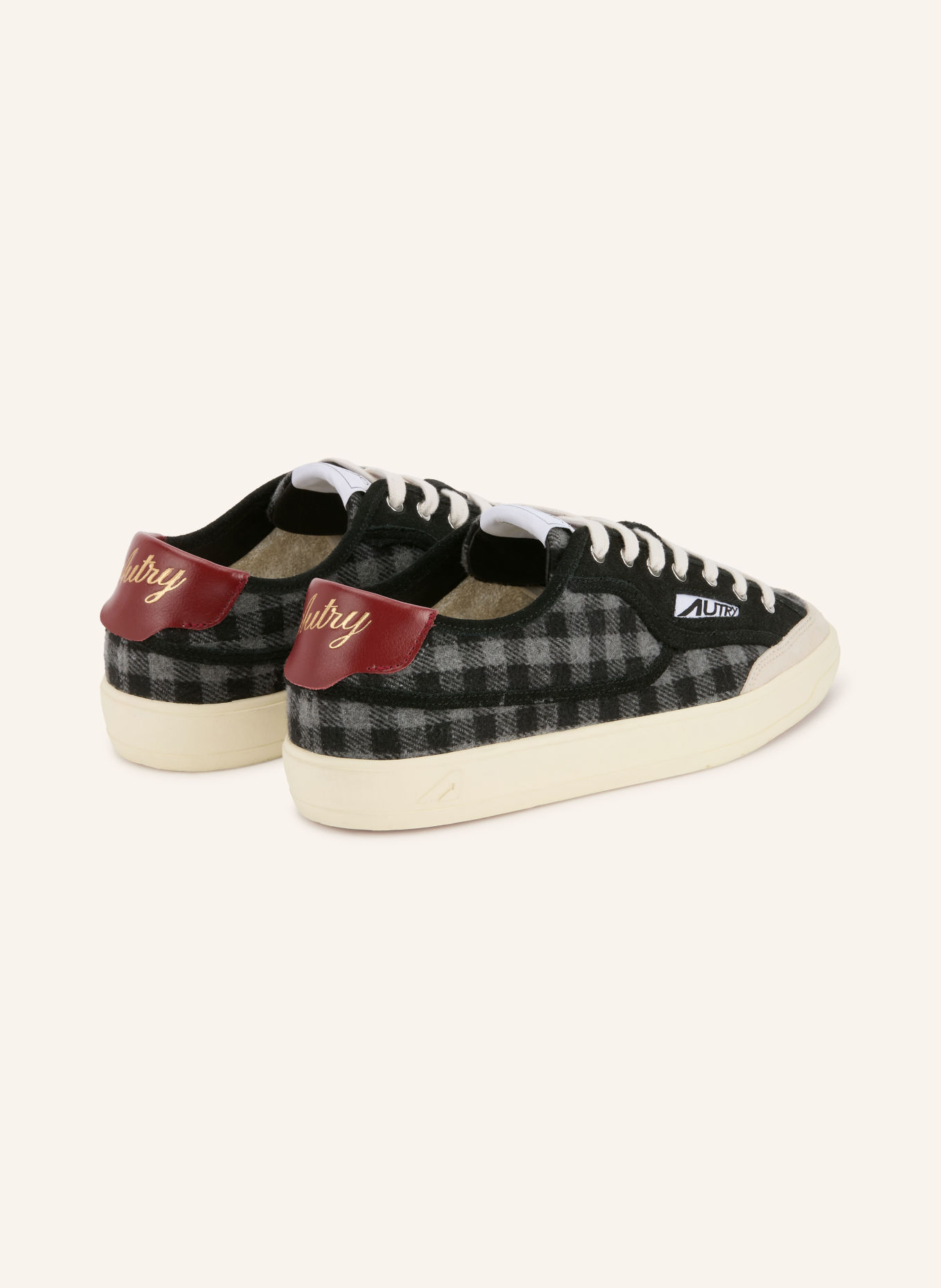 AUTRY WINDSCAPE LOW XC Sneakers: BLACK / LIGHT GRAY / GRAY