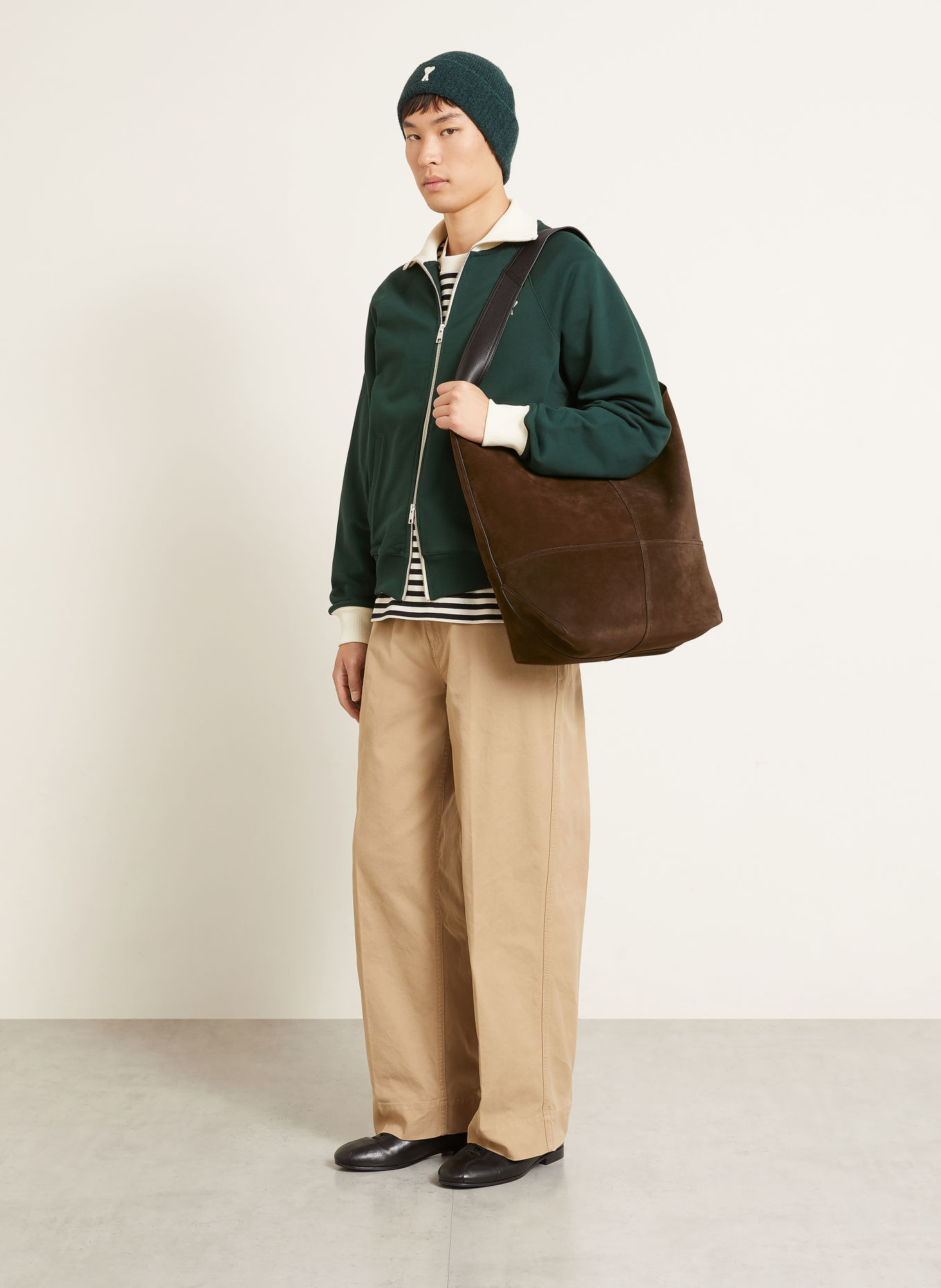 Ami Paris ETIENNE Bucket bag: DARK BROWN / BLACK