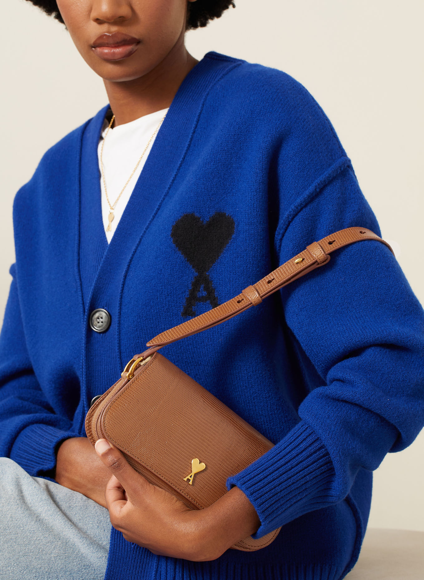 Ami Paris PARIS PARIS Shoulder bag: COGNAC / GOLD