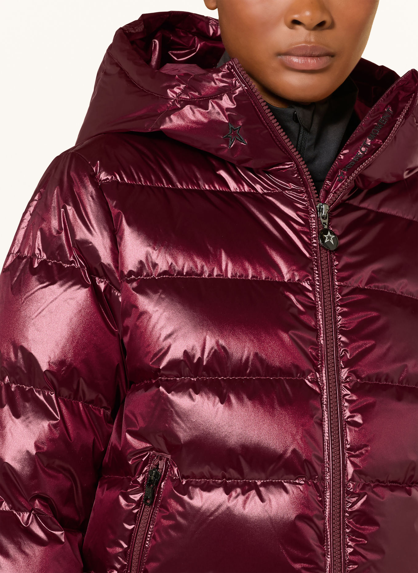 PERFECT MOMENT Daunen-Skijacke POLAR FLARE SHINE: DUNKELROT