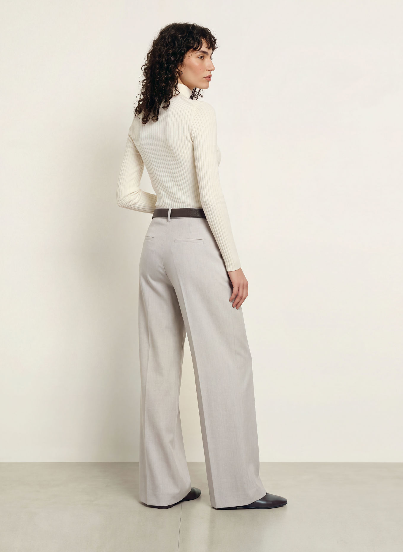 Calvin Klein Sweater: ECRU