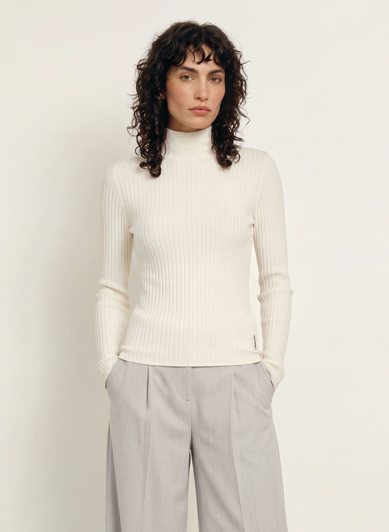 Calvin Klein Sweater: ECRU