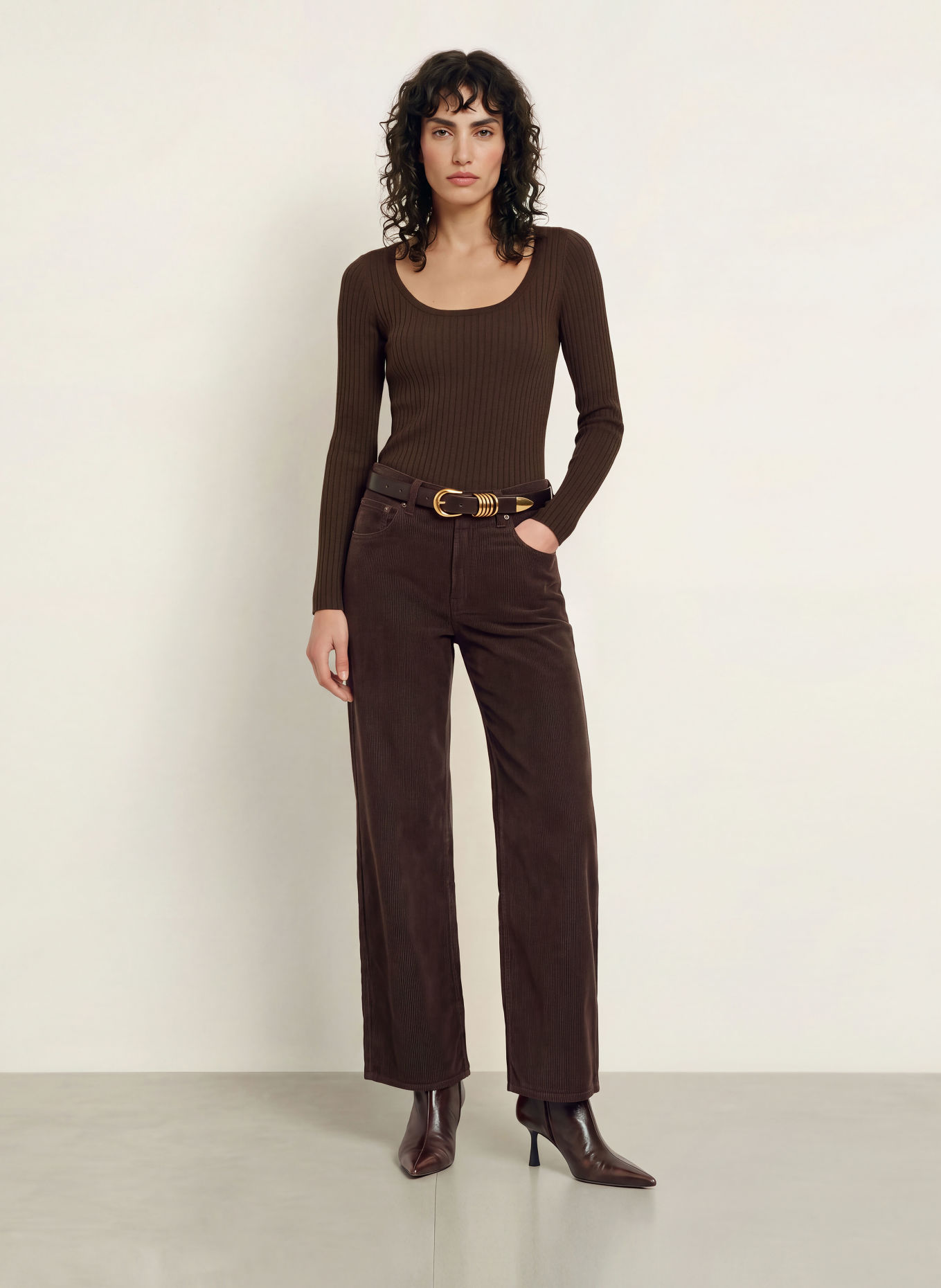 Calvin Klein Sweater: DARK BROWN