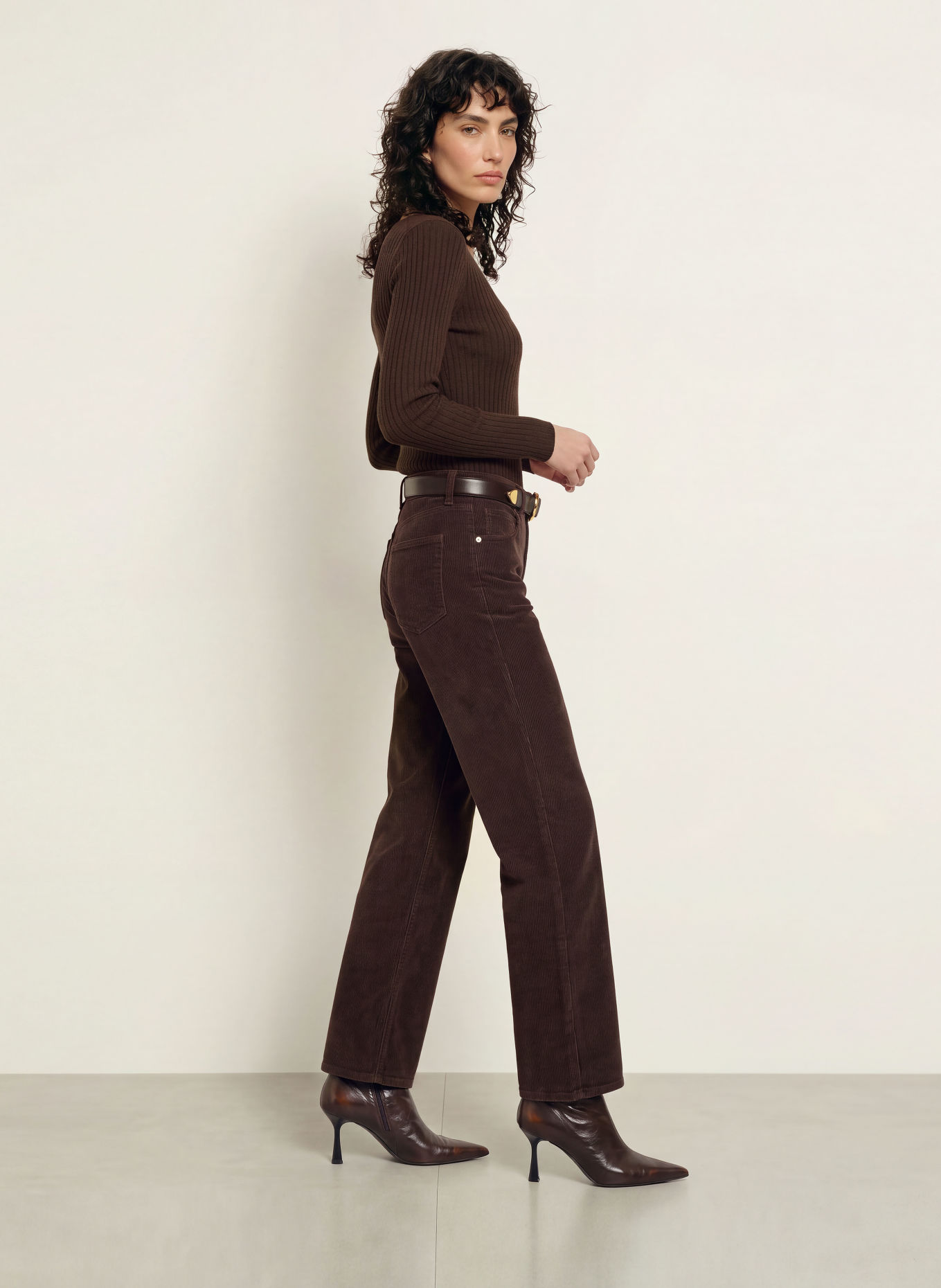 Calvin Klein Sweater: DARK BROWN