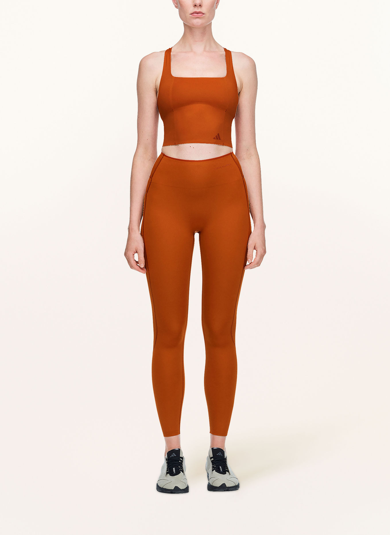 adidas Legíny ADIDAS X ENTIRE STUDIOS ESSENTIALS OPTIME: TMAVĚ ORANŽOVÁ