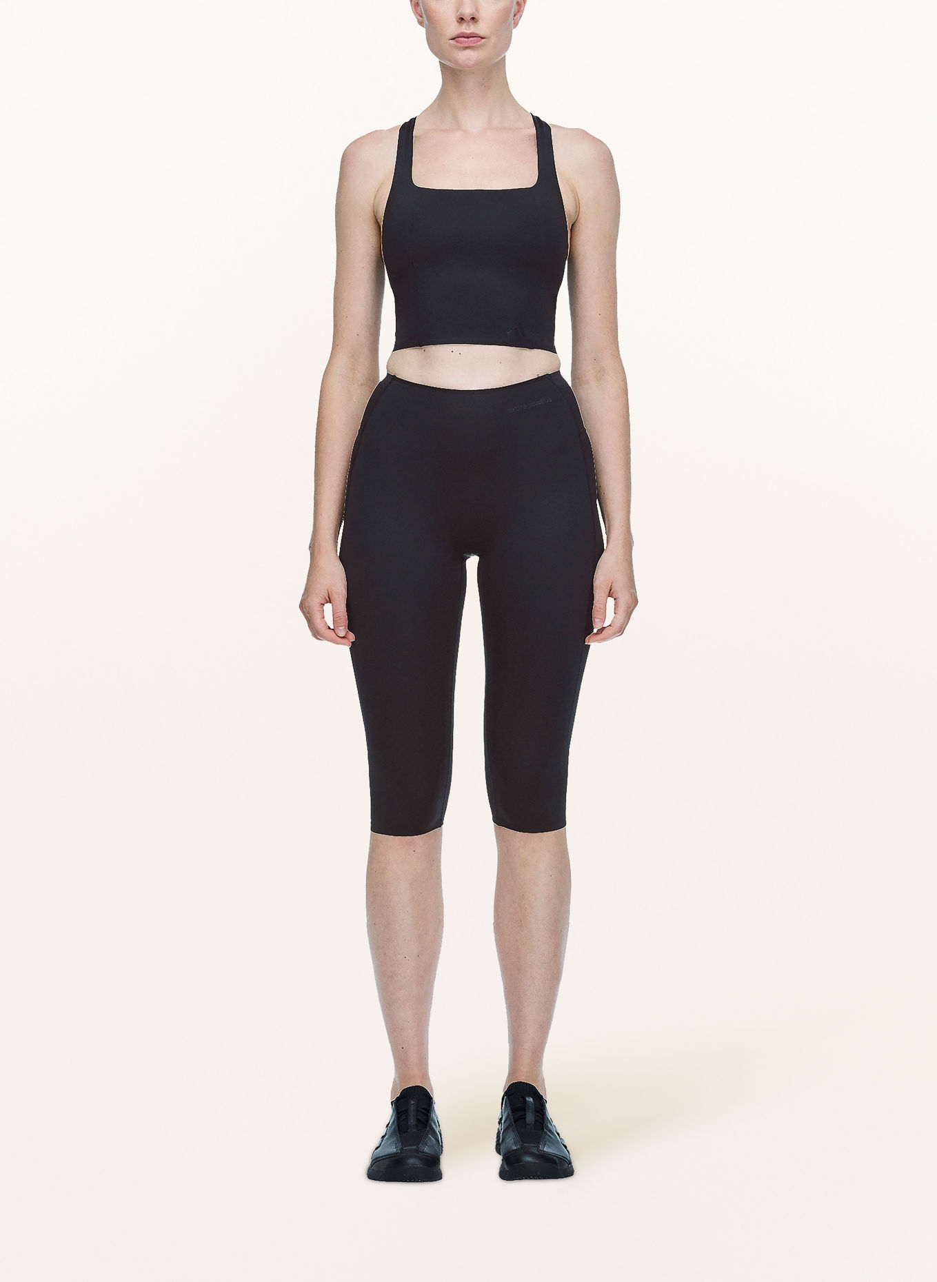 adidas Legíny ADIDAS X ENTIRE STUDIOS ESSENTIALS OPTIME: ČERNÁ