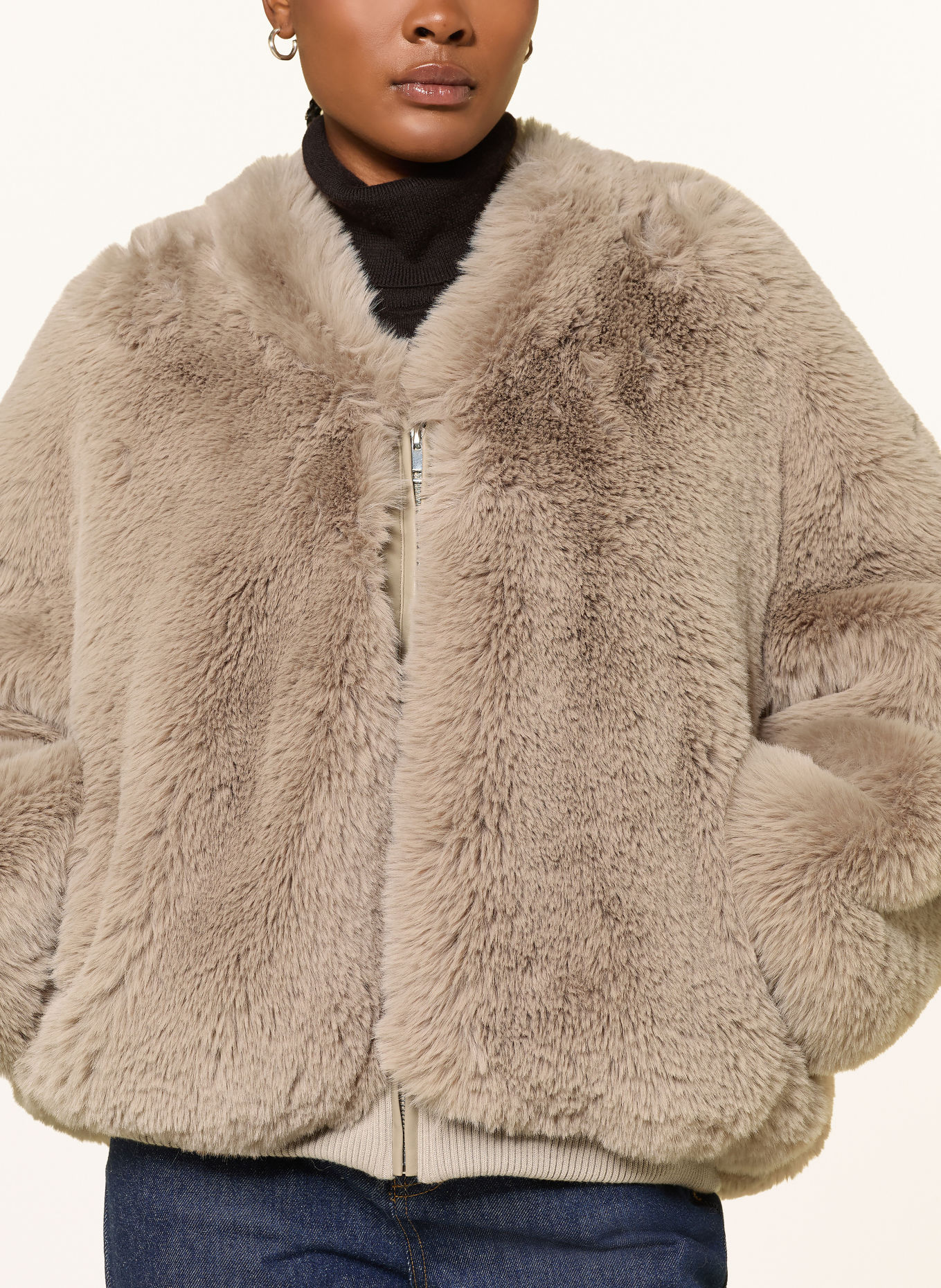 The Frankie Shop Kunstfell-Jacke SENNA: BEIGE