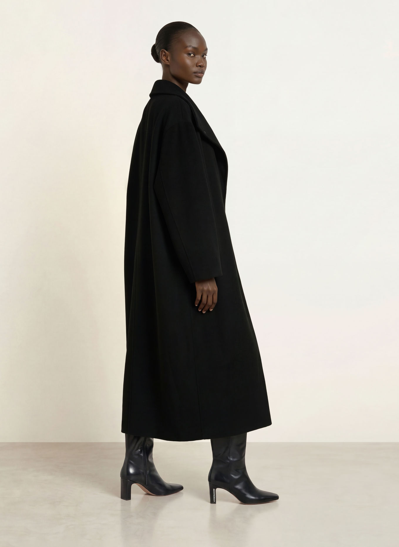 ALMADA LABEL KAITY Wool coat: BLACK