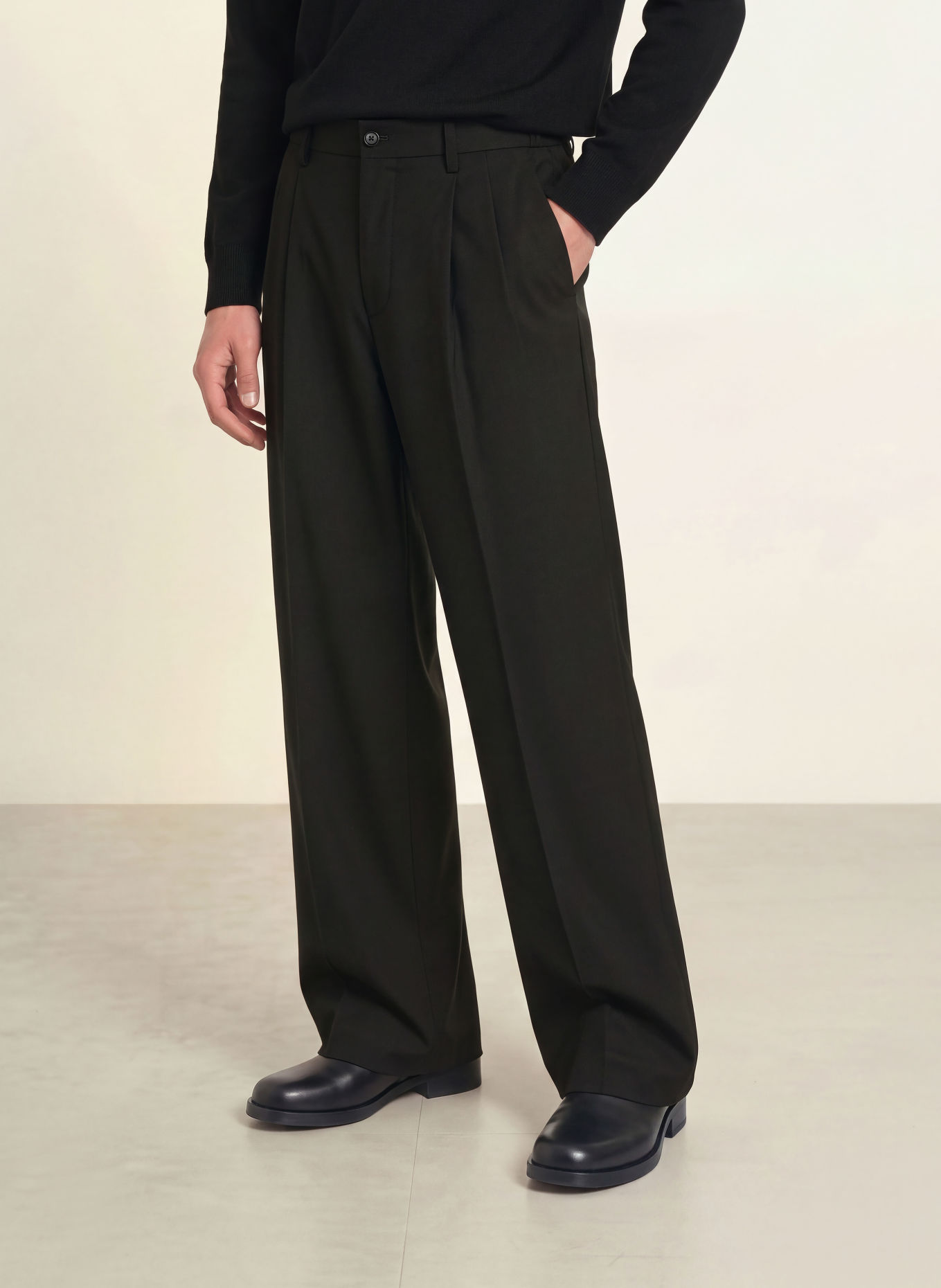 DRYKORN Hose LEEK Regular Fit: 1000 SCHWARZ