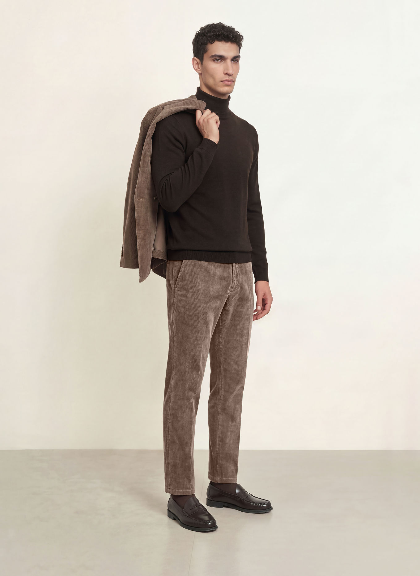 DRYKORN Cordhose AJEND Regular Fit: 1205 braun