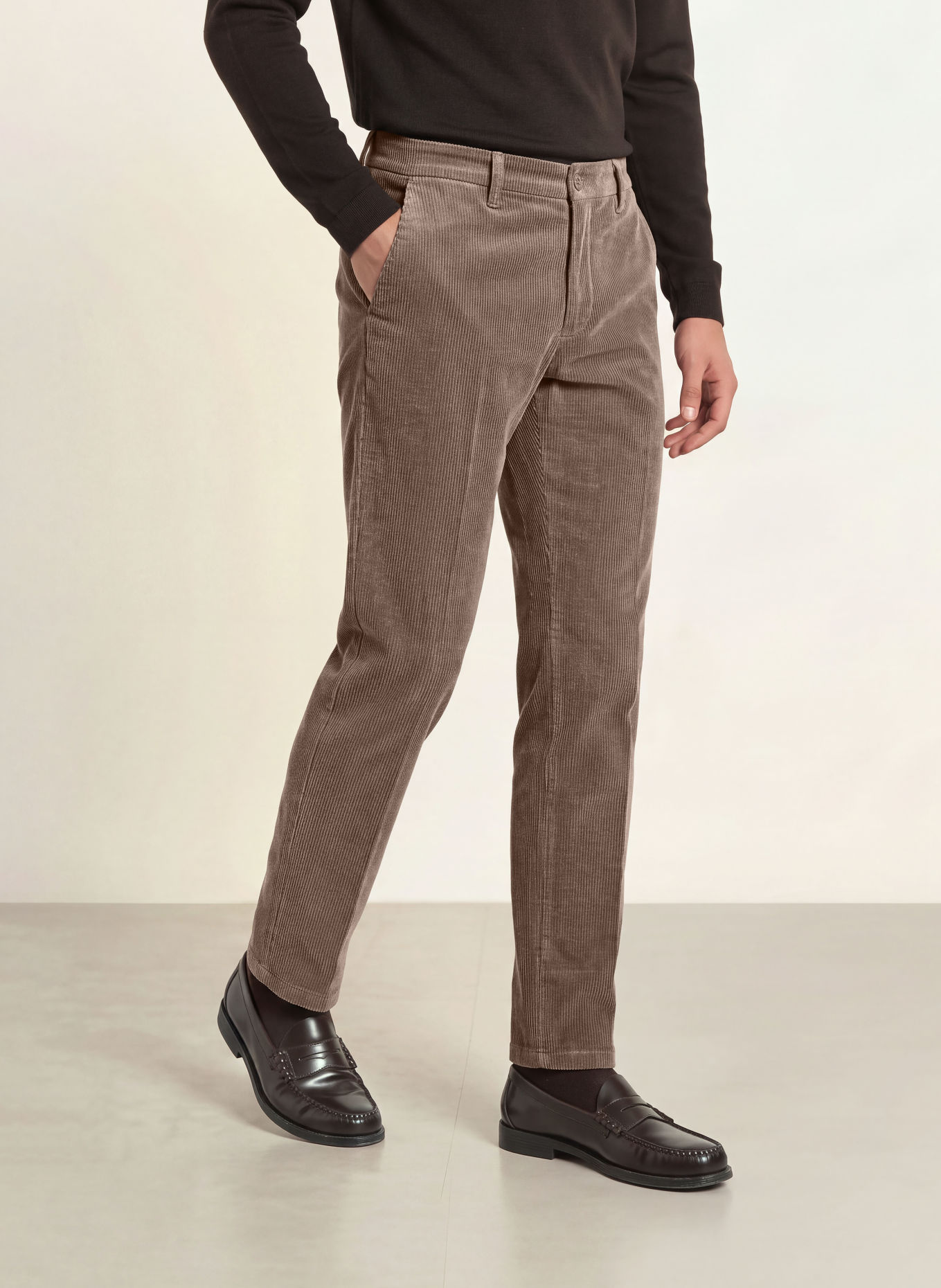DRYKORN Cordhose AJEND Regular Fit: 1205 braun