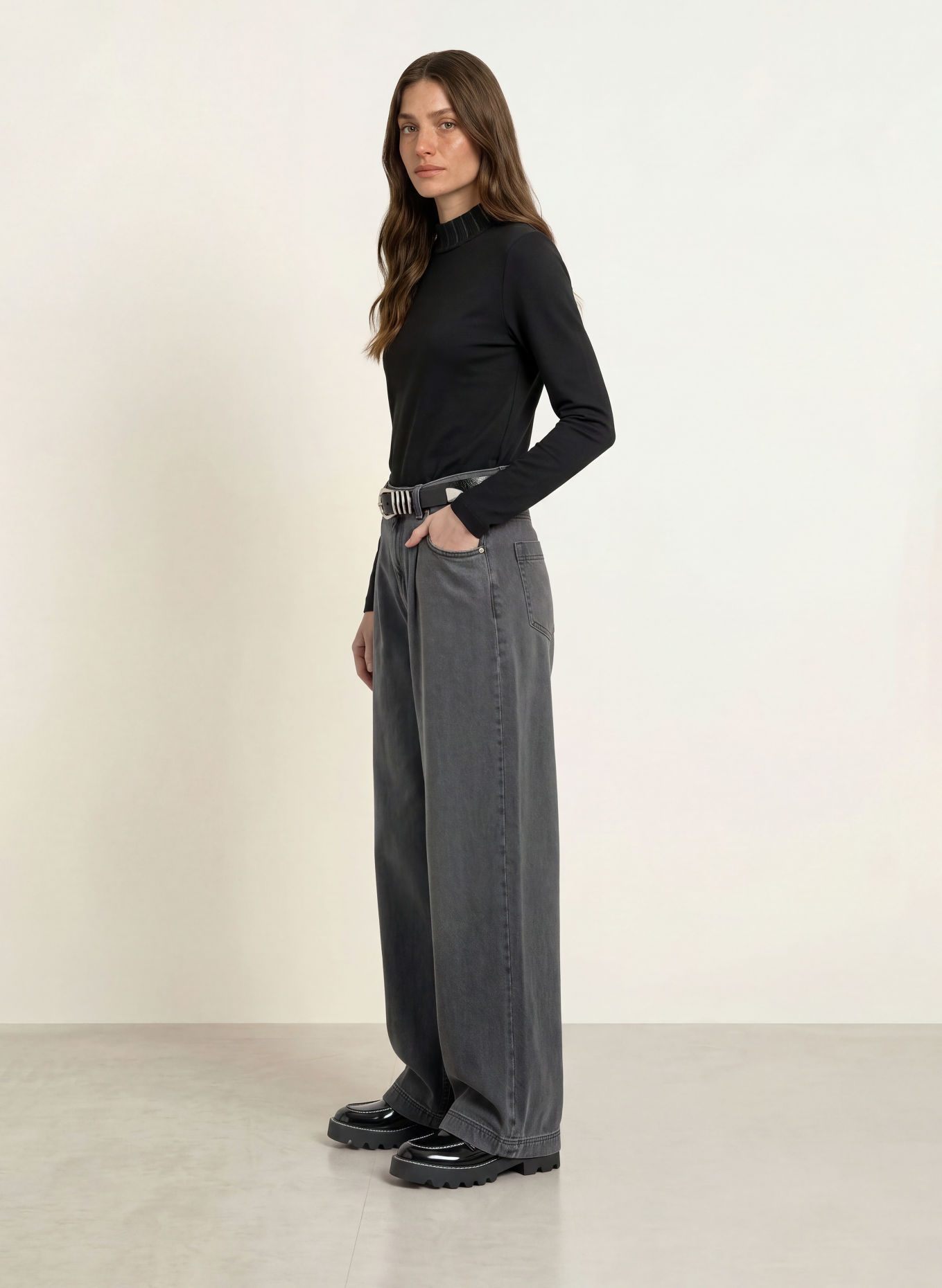 MARC CAIN Long-sleeve shirt with rhinestones: 900 black new