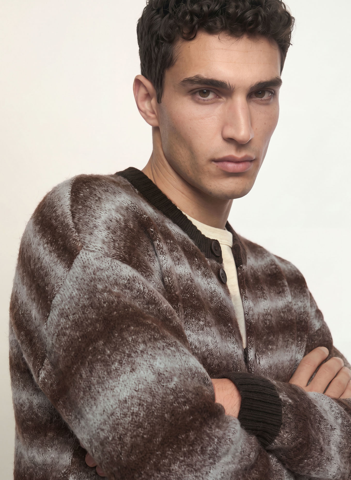 DRYKORN SAMIANO Cardigan: DARK BROWN / LIGHT GRAY