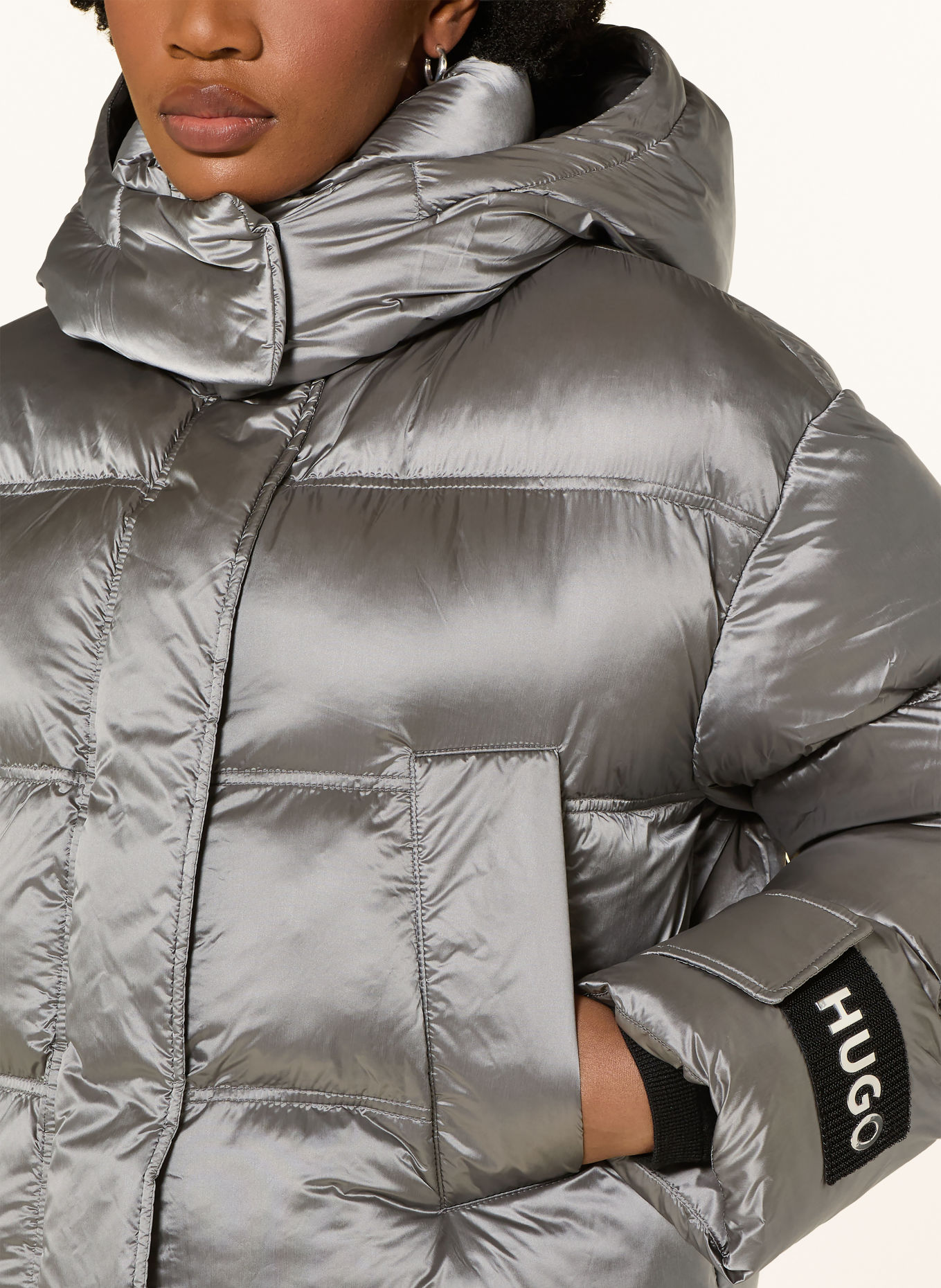 HUGO Steppjacke FARIDA mit abnehmbarer Kapuze: SILBER