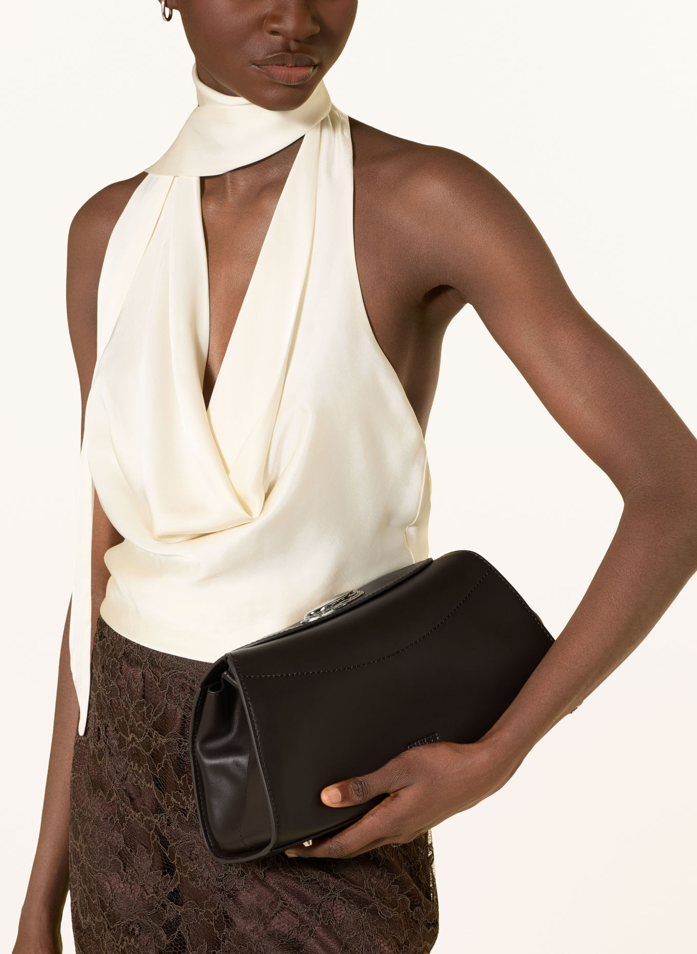 GUESS SMALL Pouch: DARK BROWN
