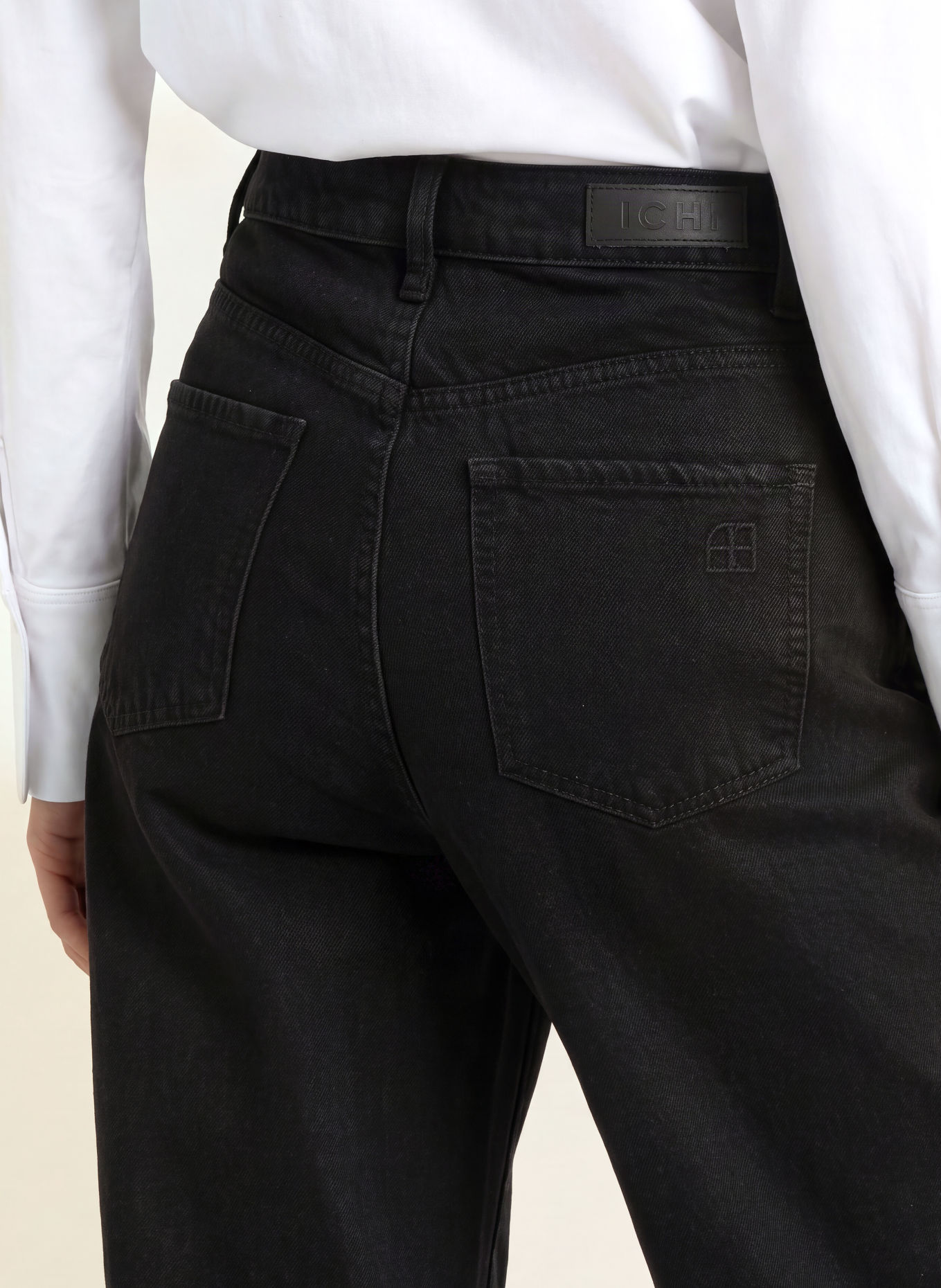 ICHI Wide Leg Jeans IHJULIA: 200341 Washed black