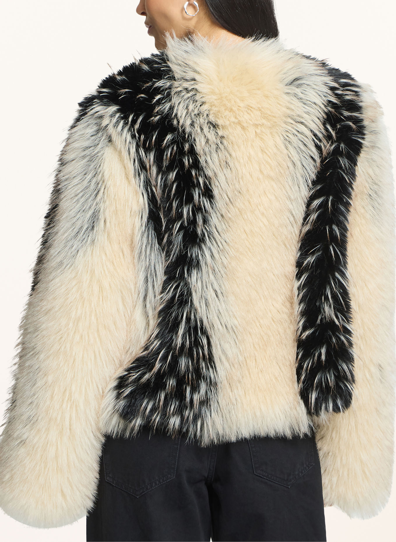 ICHI Faux Fur Jacket IHFLAXA: BLACK / WHITE