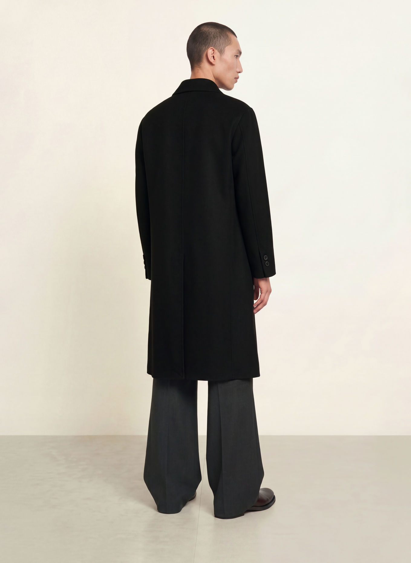 studio seidensticker Coat: BLACK