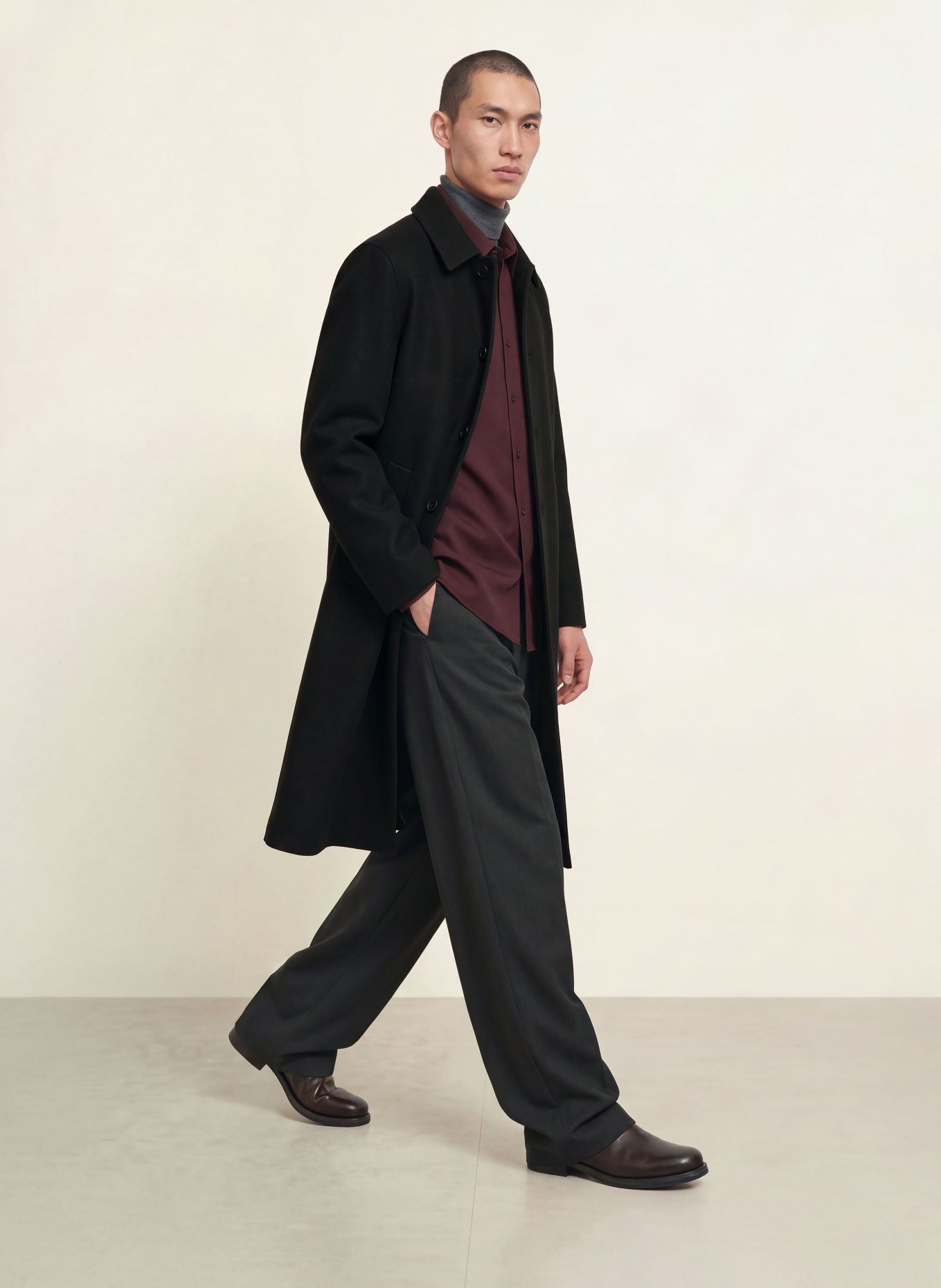 studio seidensticker Coat: BLACK