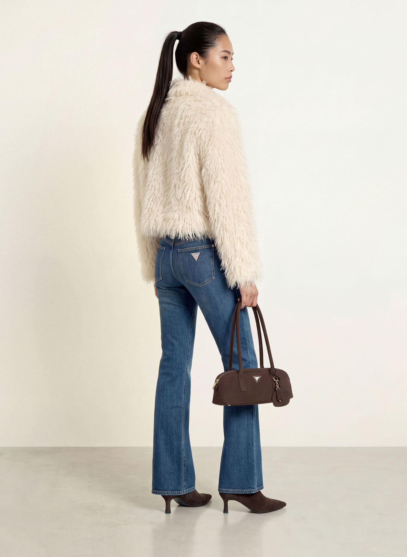 GUESS Utsvängda jeans BEVERLY: FRSK FIRESIDE DARK