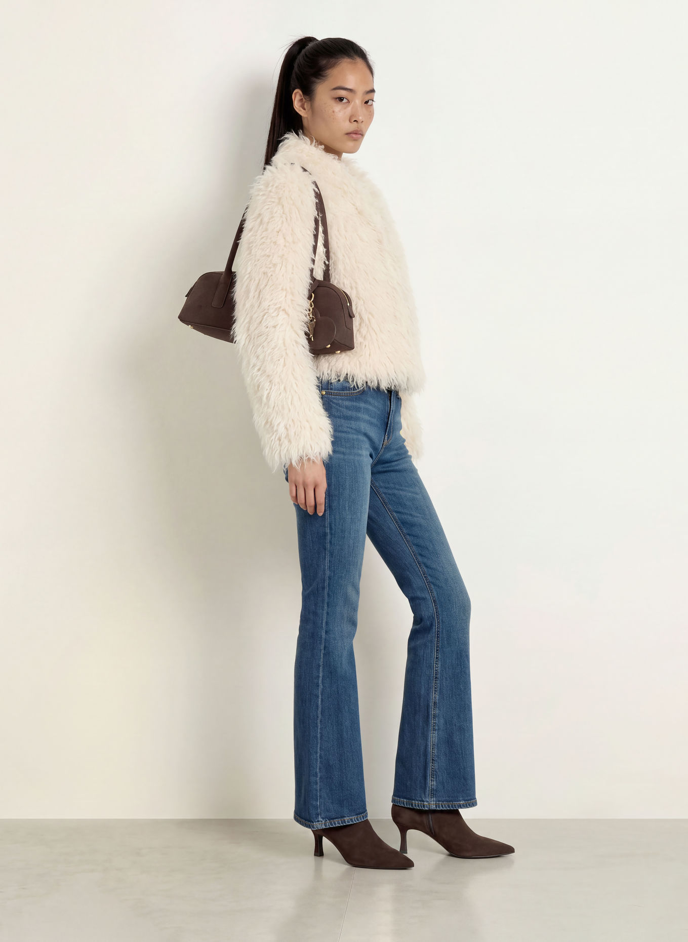 GUESS Utsvängda jeans BEVERLY: FRSK FIRESIDE DARK