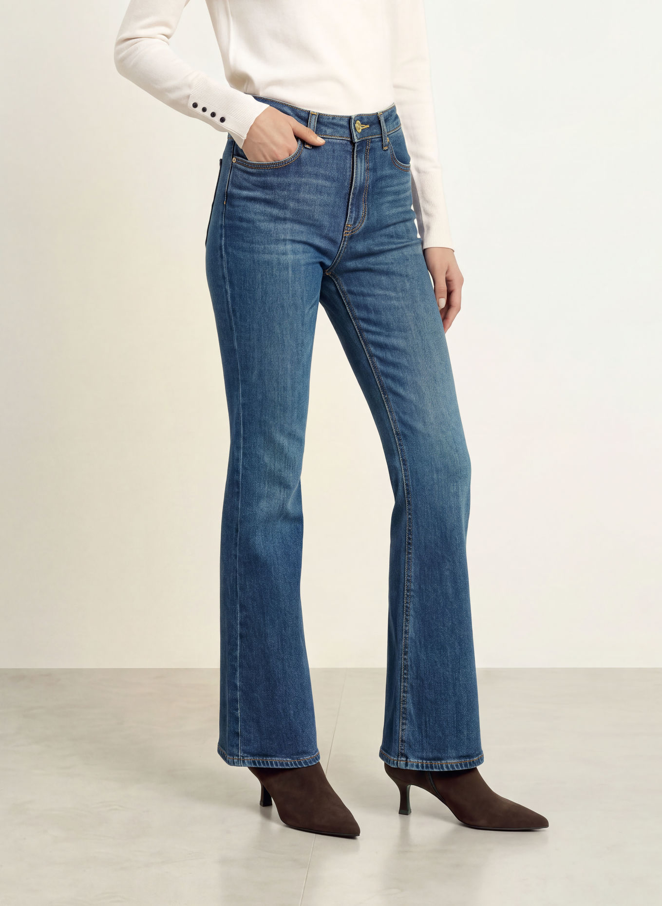 GUESS Utsvängda jeans BEVERLY: FRSK FIRESIDE DARK