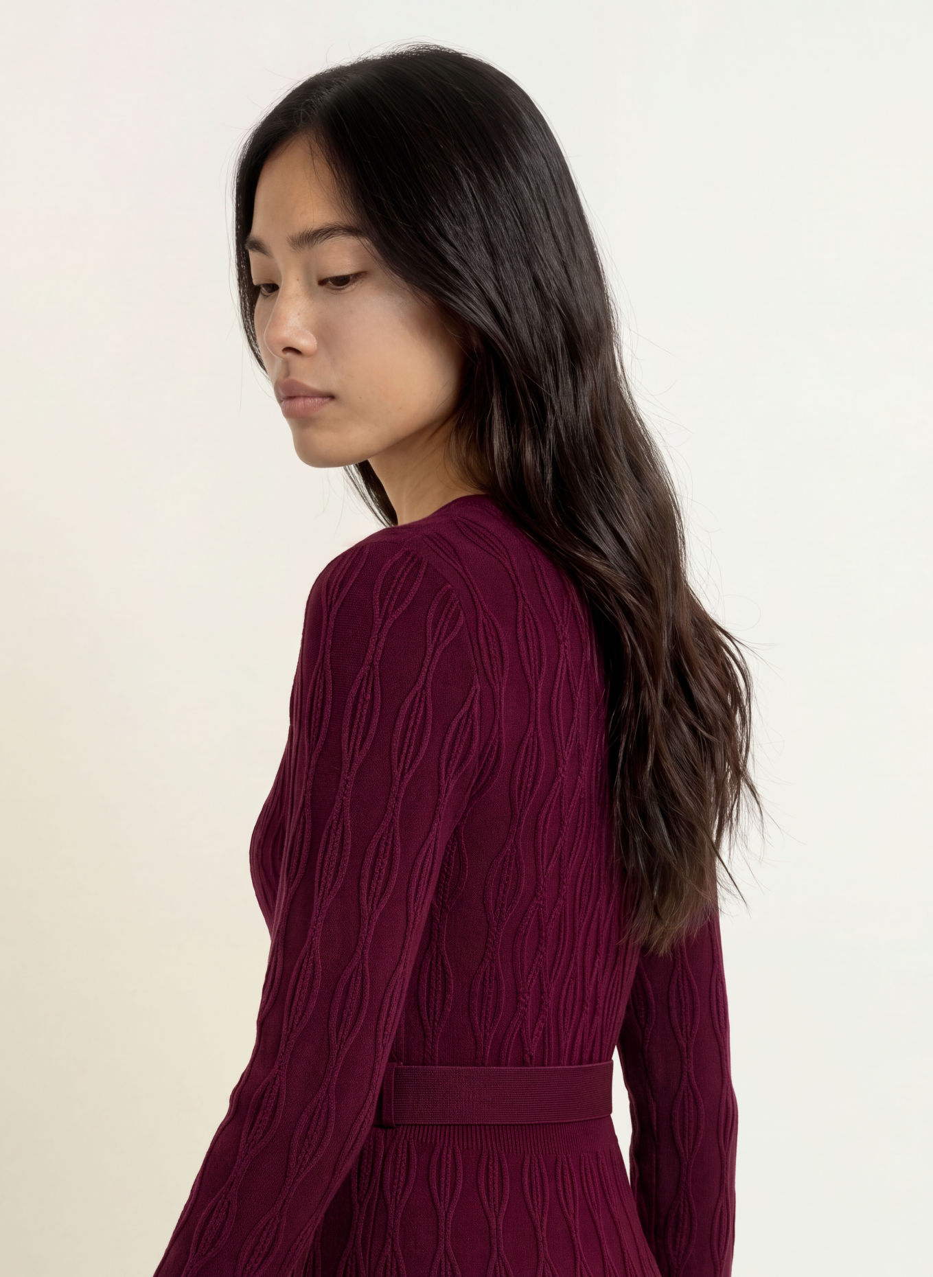 GUESS Cocktailjurk YUKI: DONKERROOD
