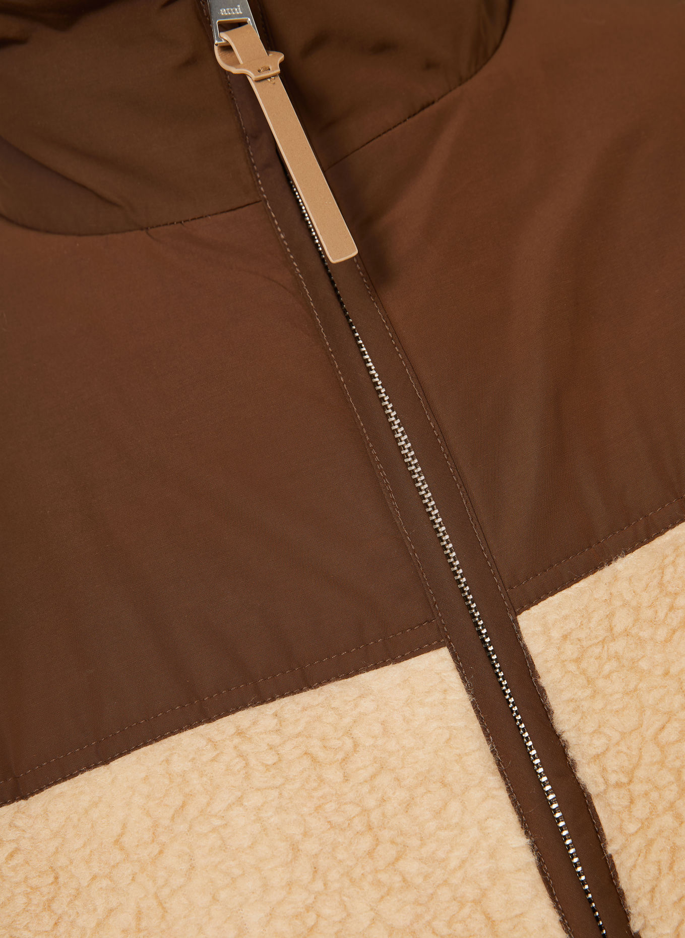 Ami Paris Teddyfell-Jacke im Materialmix: CAMEL / DUNKELBRAUN
