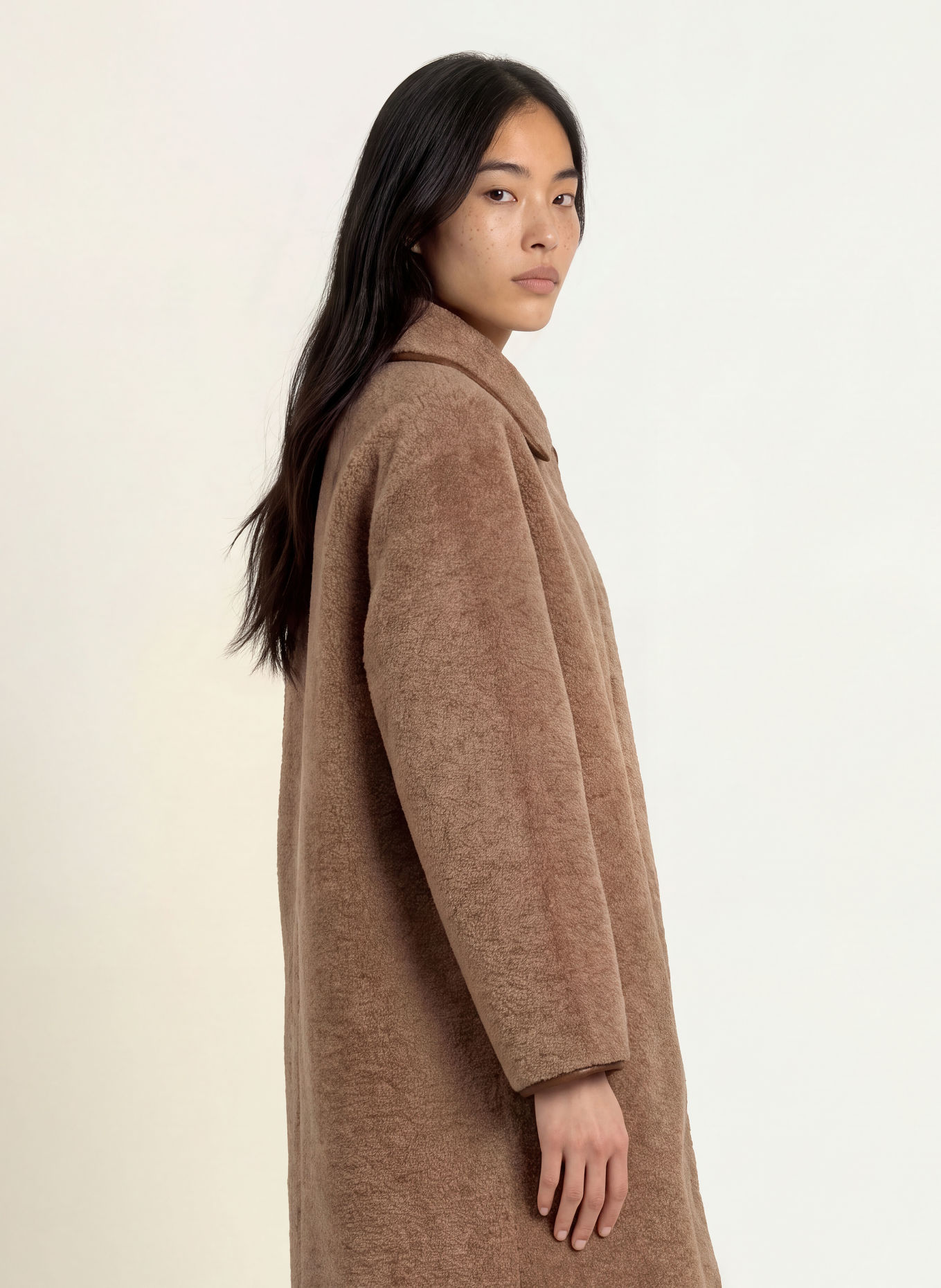 YERSE CLOUD 45 Teddy Fur Coat: LIGHT BROWN