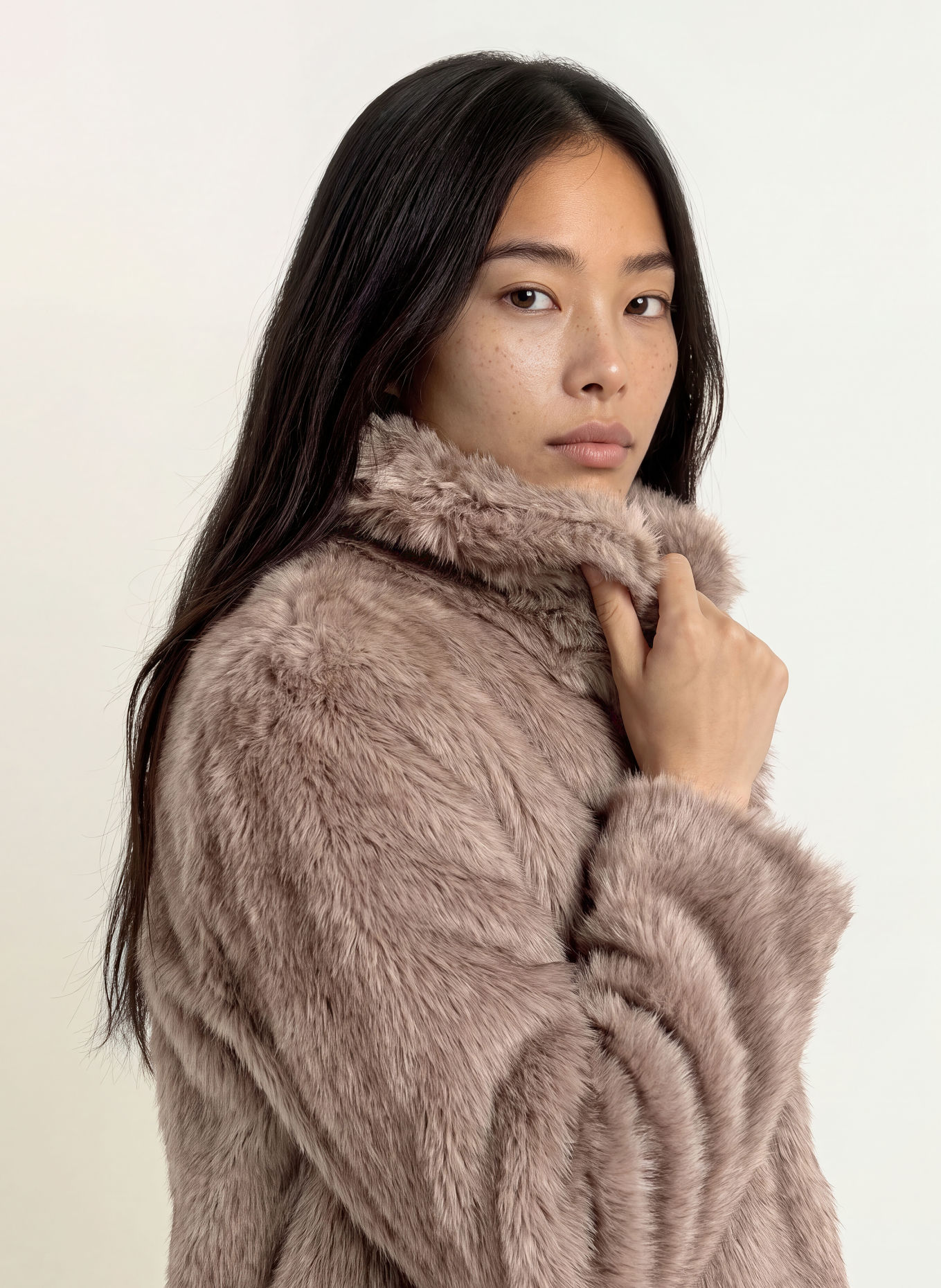YERSE Faux Fur Jacket TWIGGY45: TAUPE