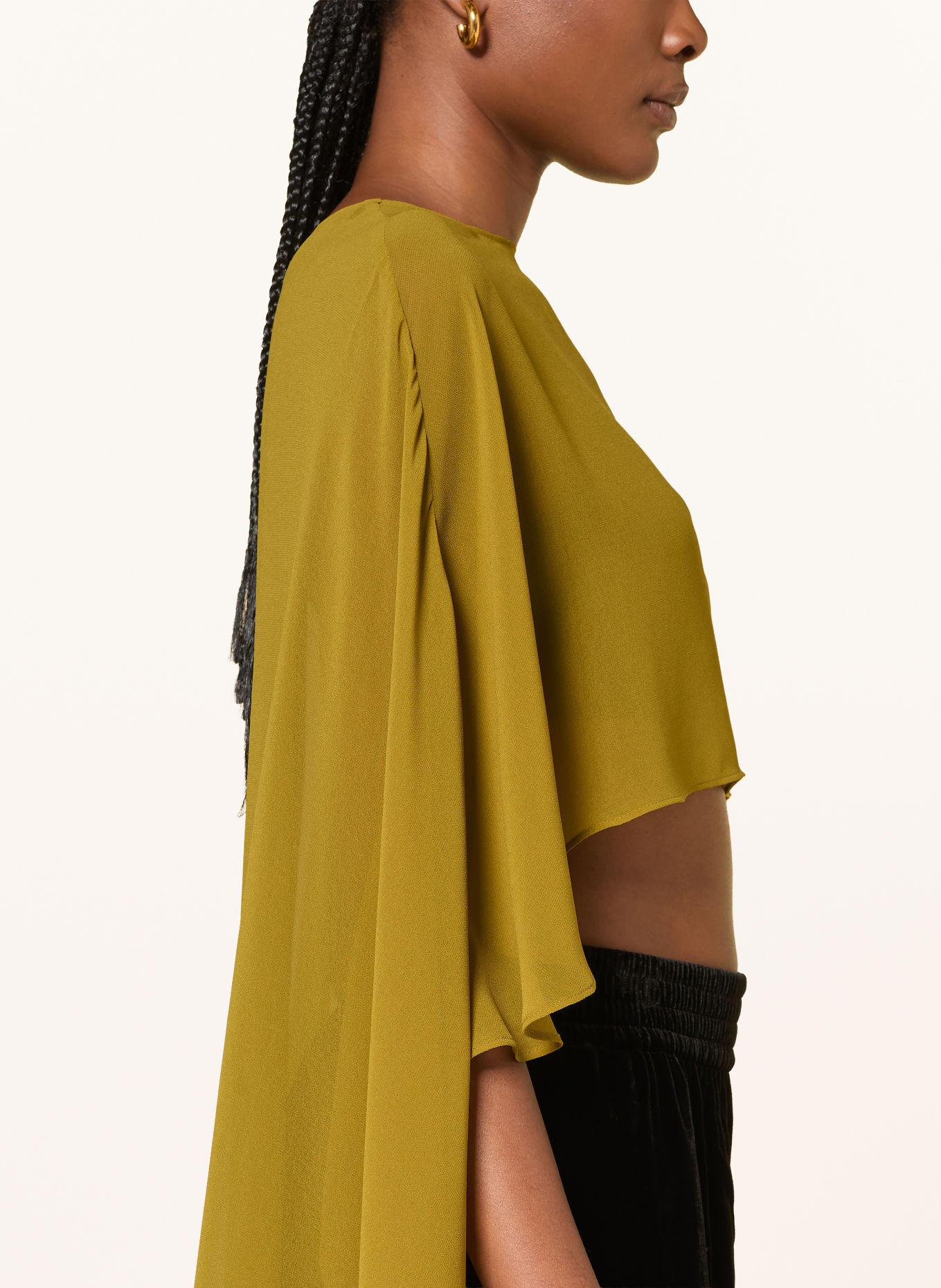 RETROFÊTE Cape ANICCA: OLIV