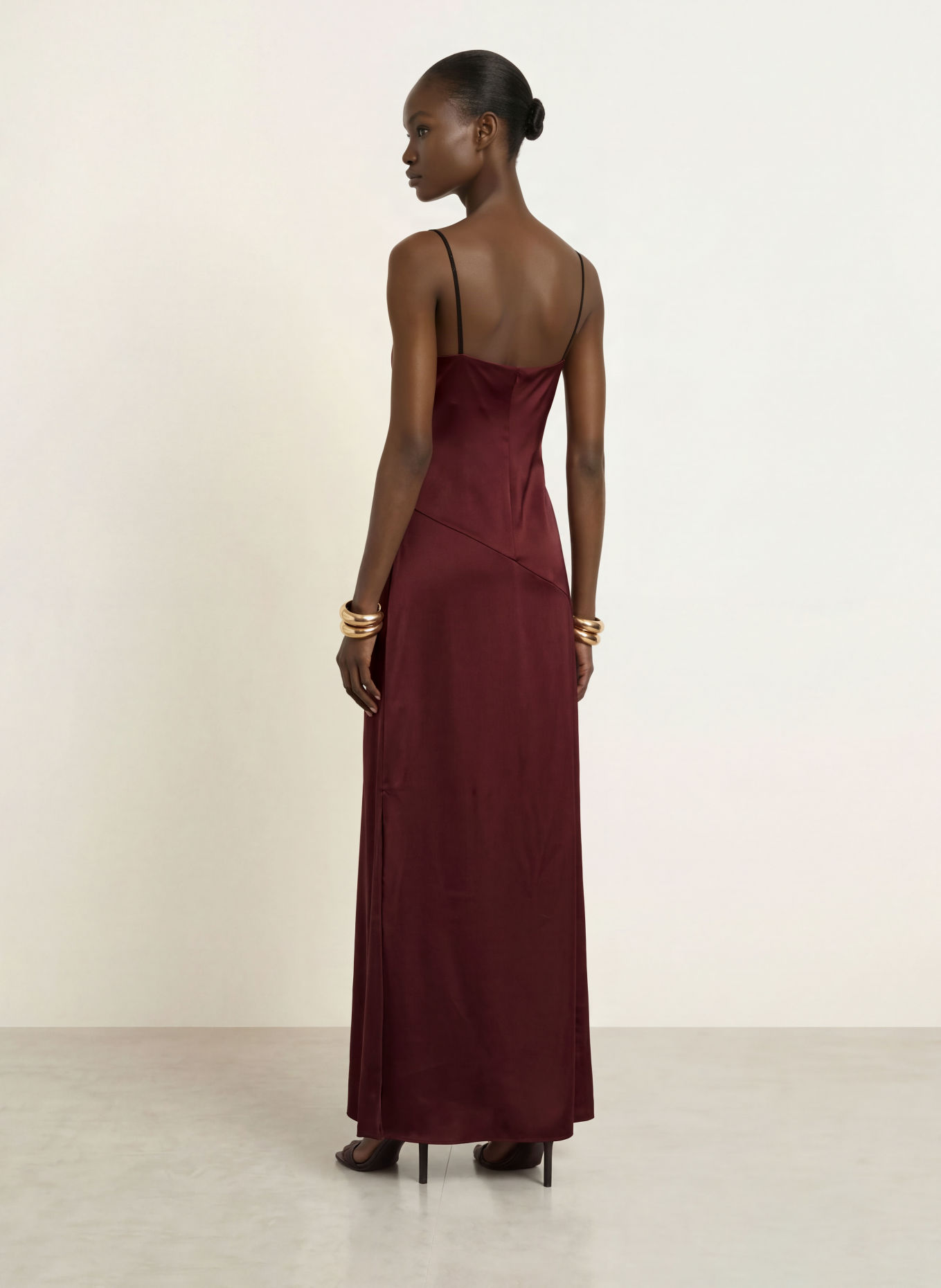 HUGO Abendkleid KIBLE aus Satin mit Schmucksteinen: DUNKELROT