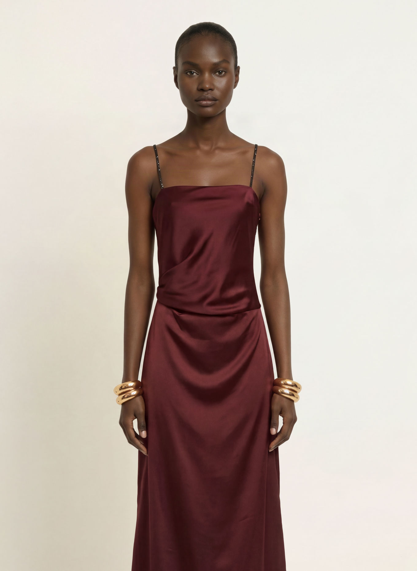 HUGO Abendkleid KIBLE aus Satin mit Schmucksteinen: DUNKELROT