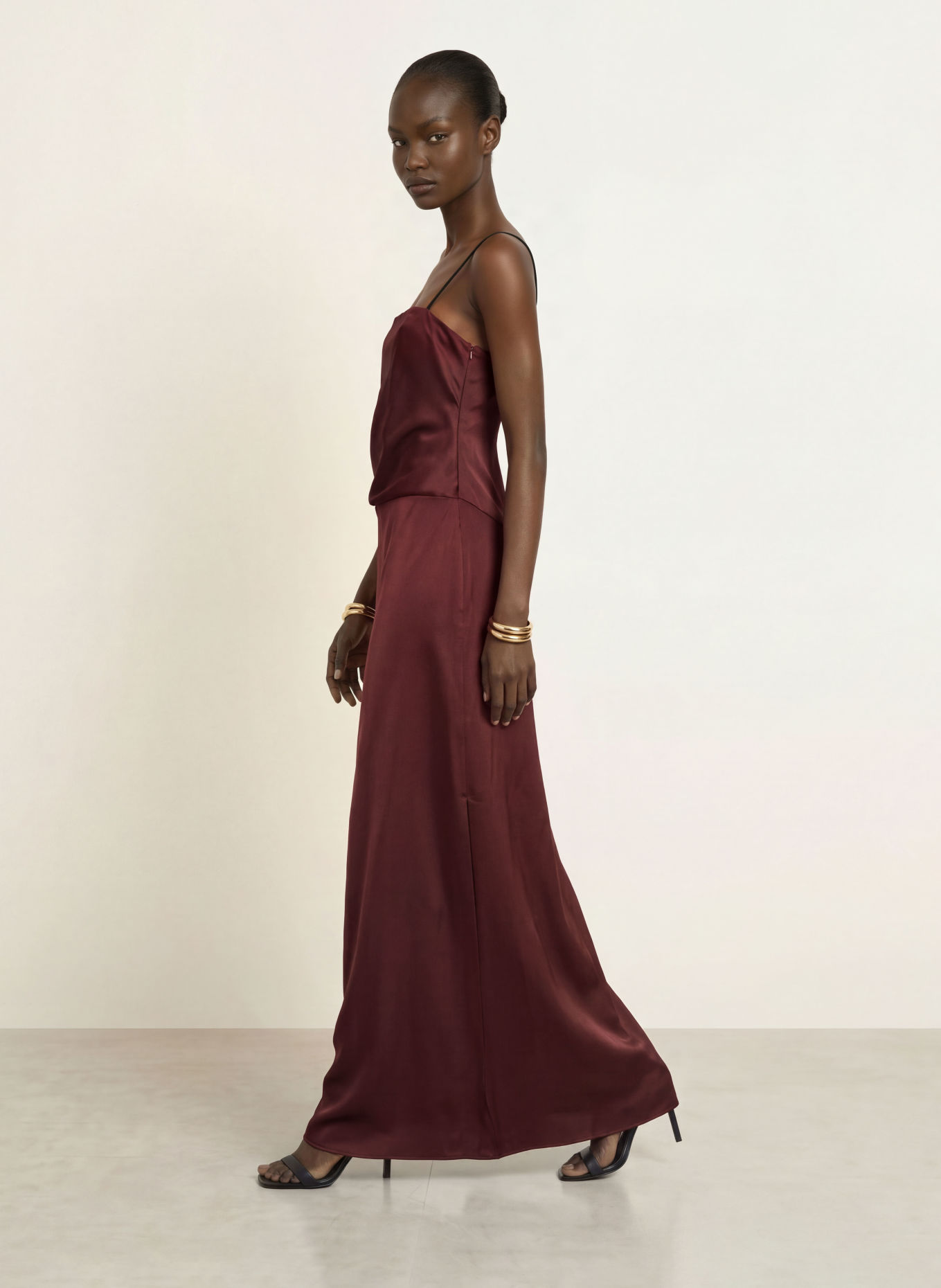 HUGO Abendkleid KIBLE aus Satin mit Schmucksteinen: DUNKELROT