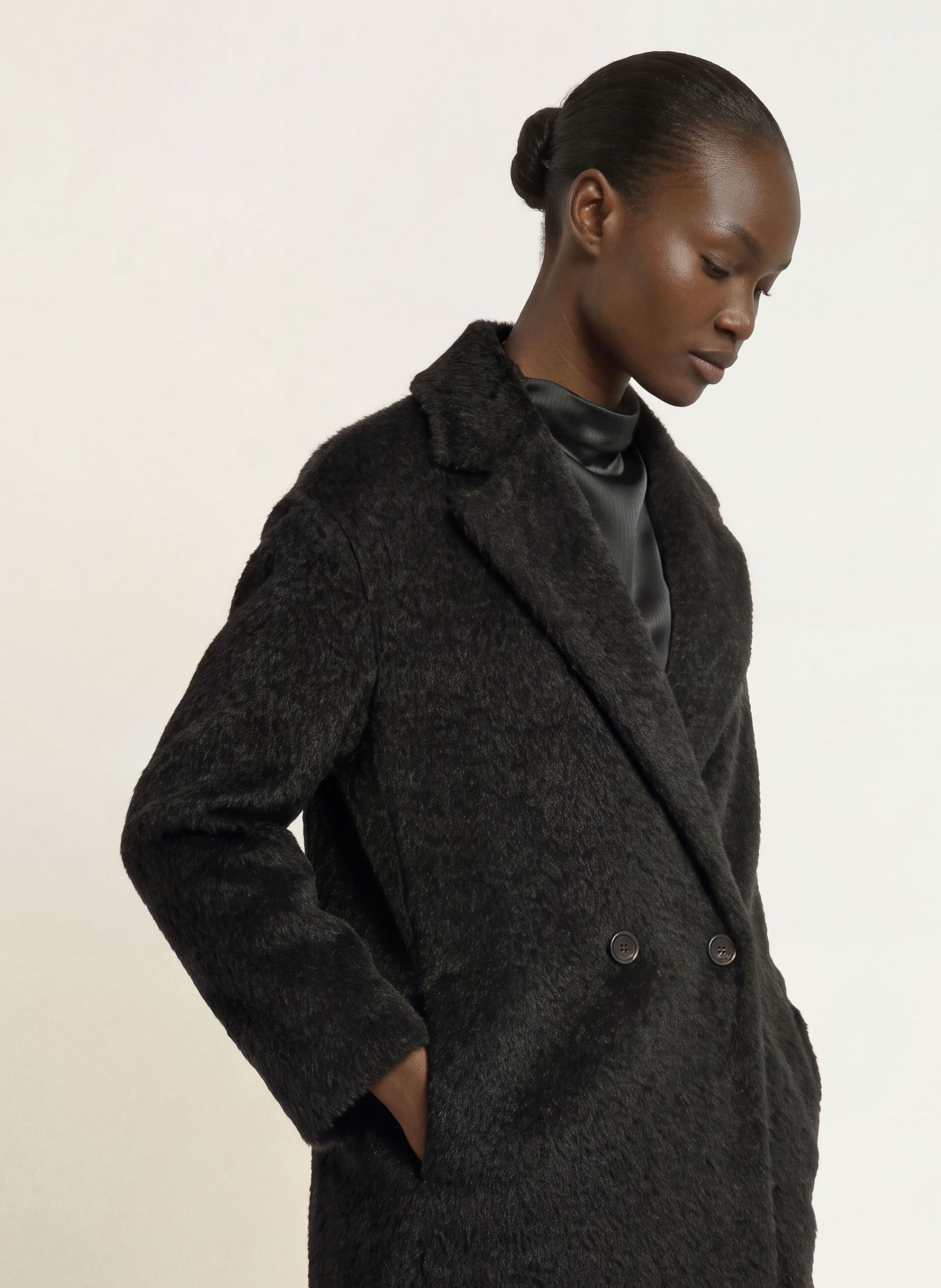 Max Mara STUDIO URBANO Faux Fur Coat with Alpaca: BLACK