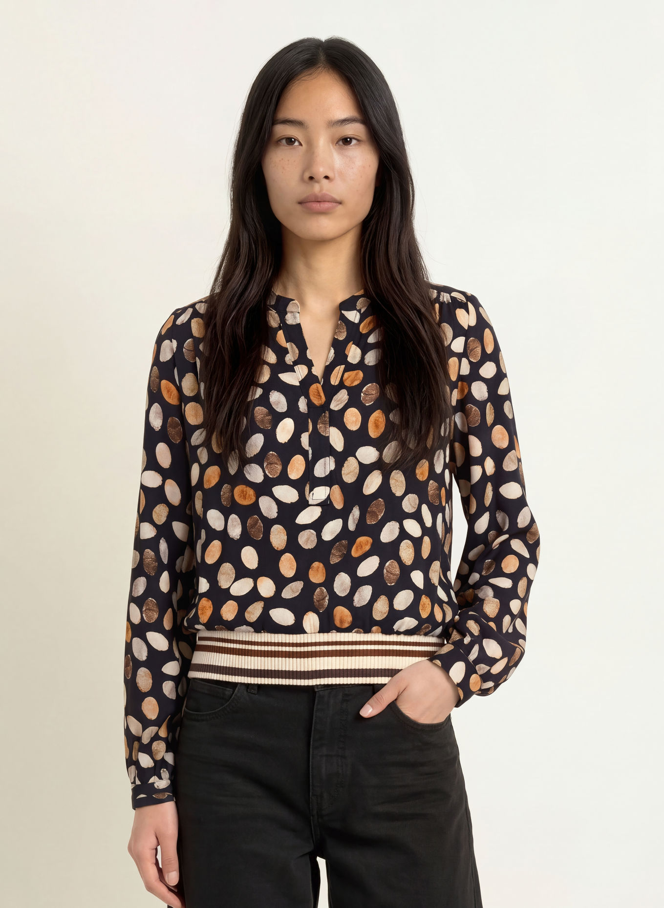 Emily VAN DEN BERGH Blusenshirt: SCHWARZ / BEIGE / CREME