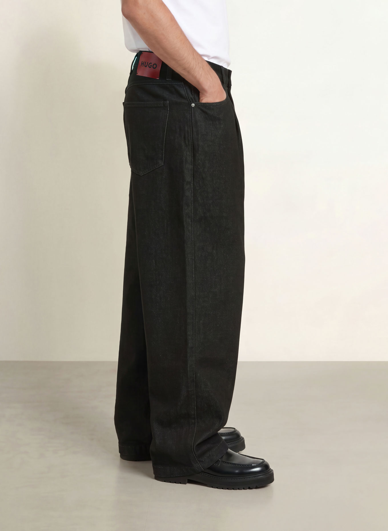 HUGO Jeans HUGO 249/1 Relaxed Fit: 001 BLACK
