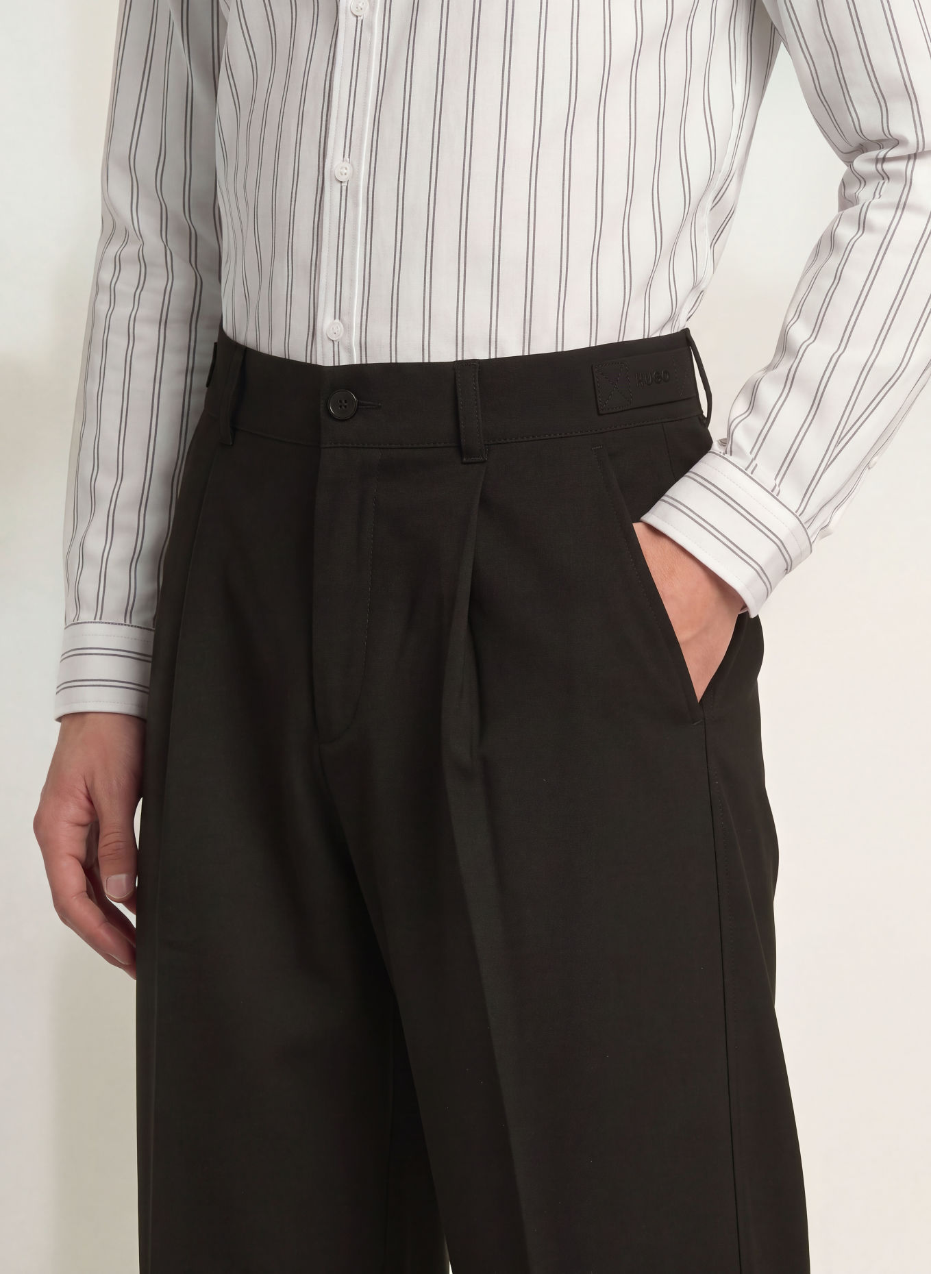 HUGO RIKO Regular Fit Chinos: BLACK