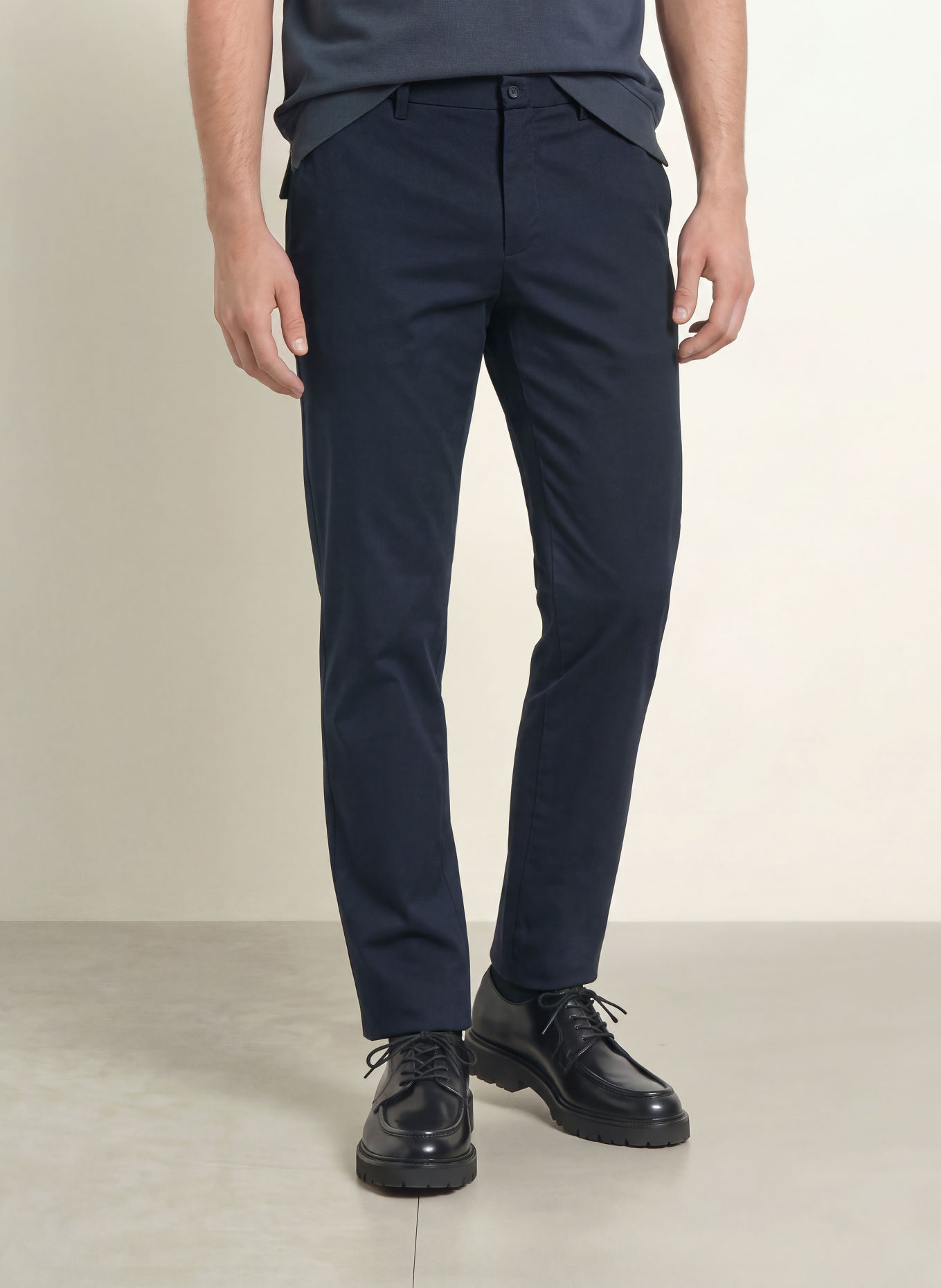 BOSS Tapered-Fit Chinos: DARK BLUE