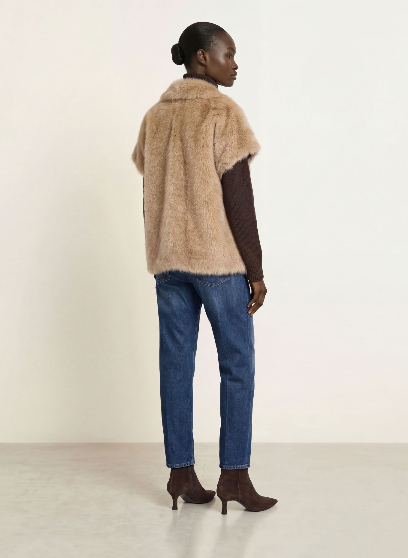 HERNO Faux Fur Vest: LIGHT BROWN