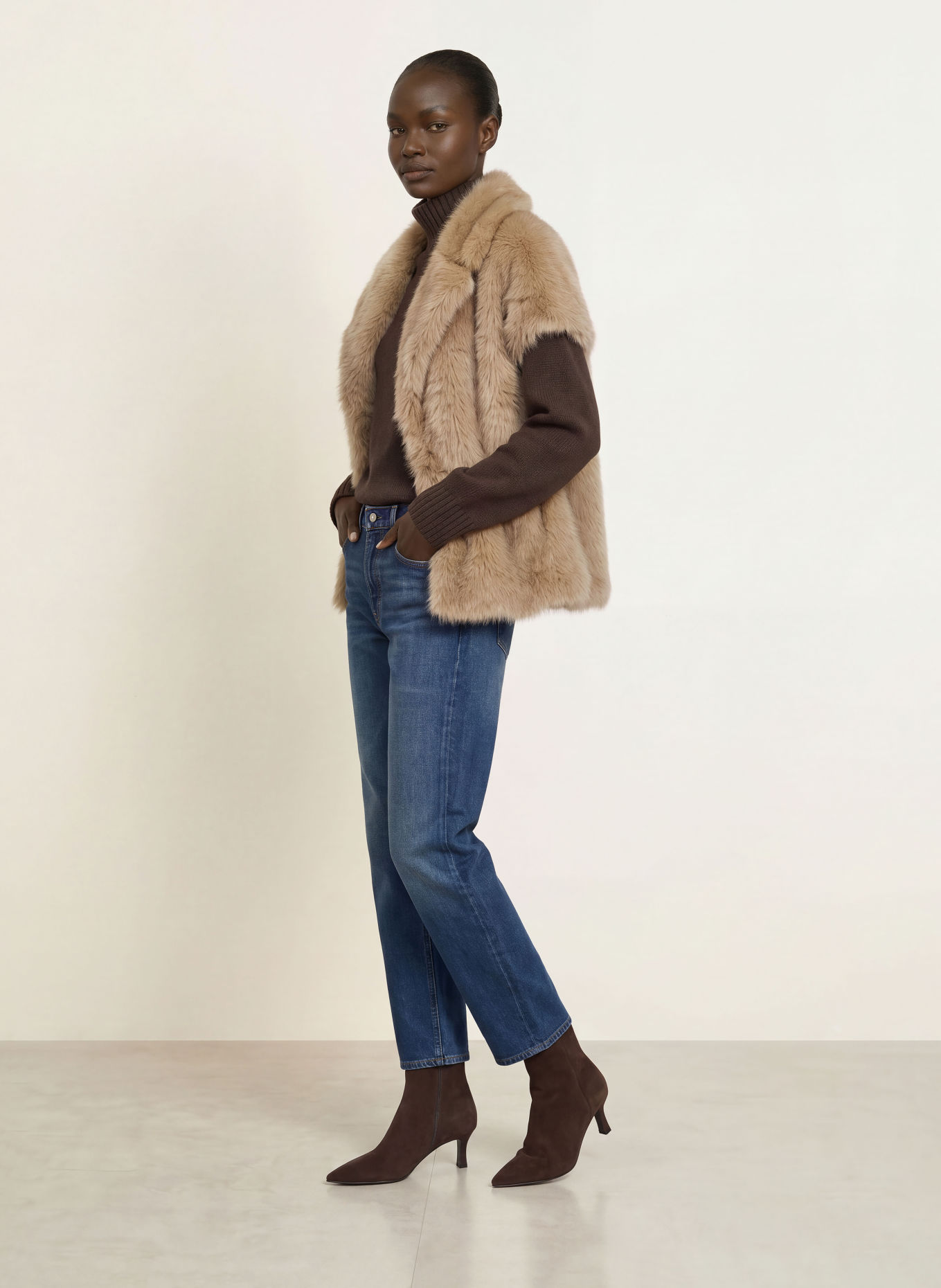 HERNO Faux Fur Vest: LIGHT BROWN