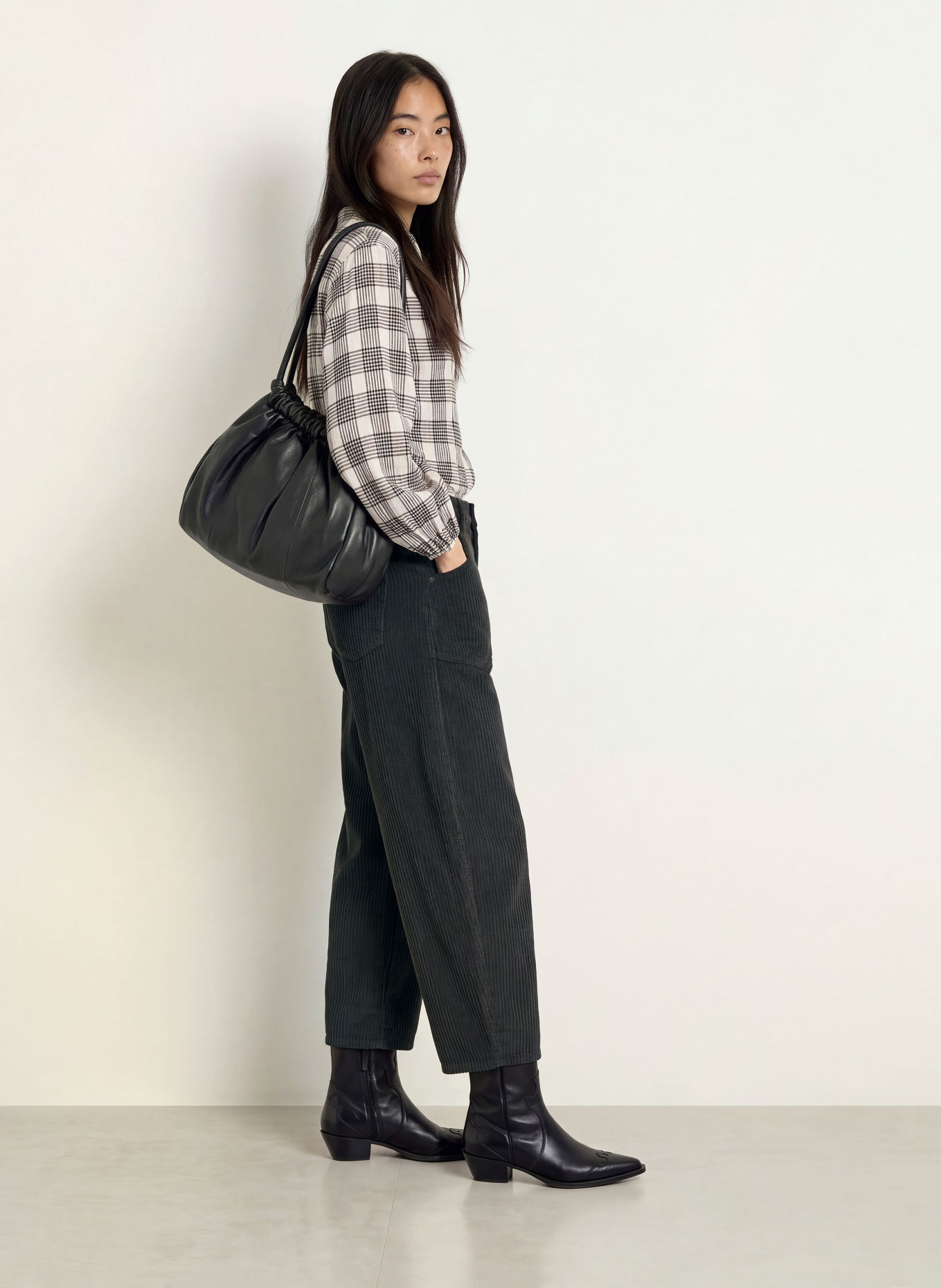 GANG 94ODINA 7/8-length corduroy trousers: BLACK