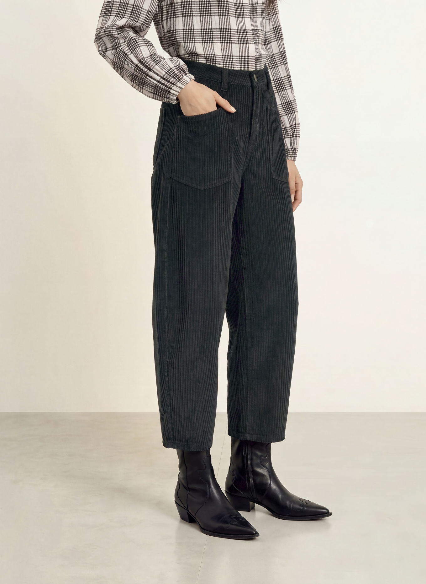 GANG 94ODINA 7/8-length corduroy trousers: BLACK