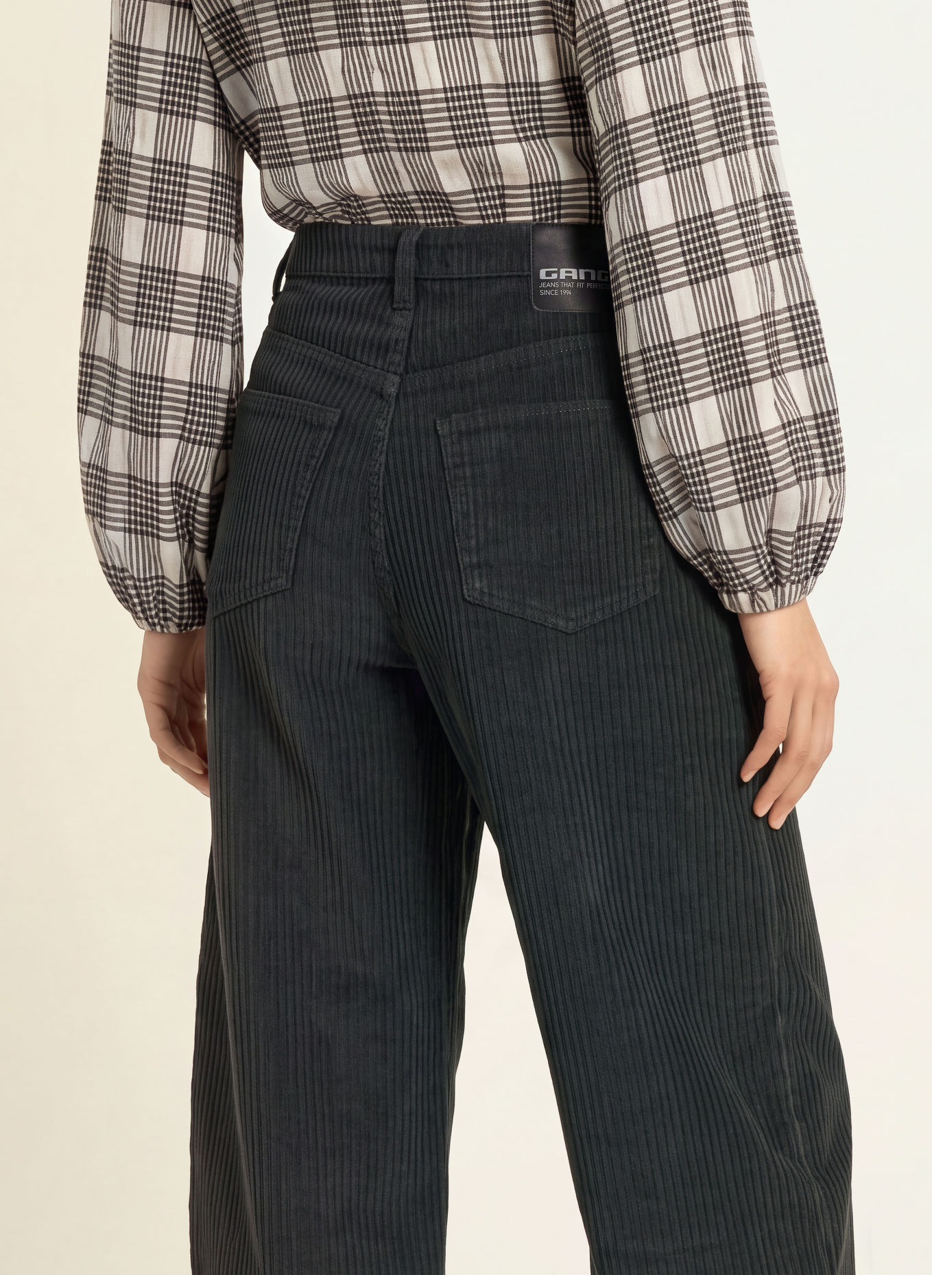 GANG 94ODINA 7/8-length corduroy trousers: BLACK