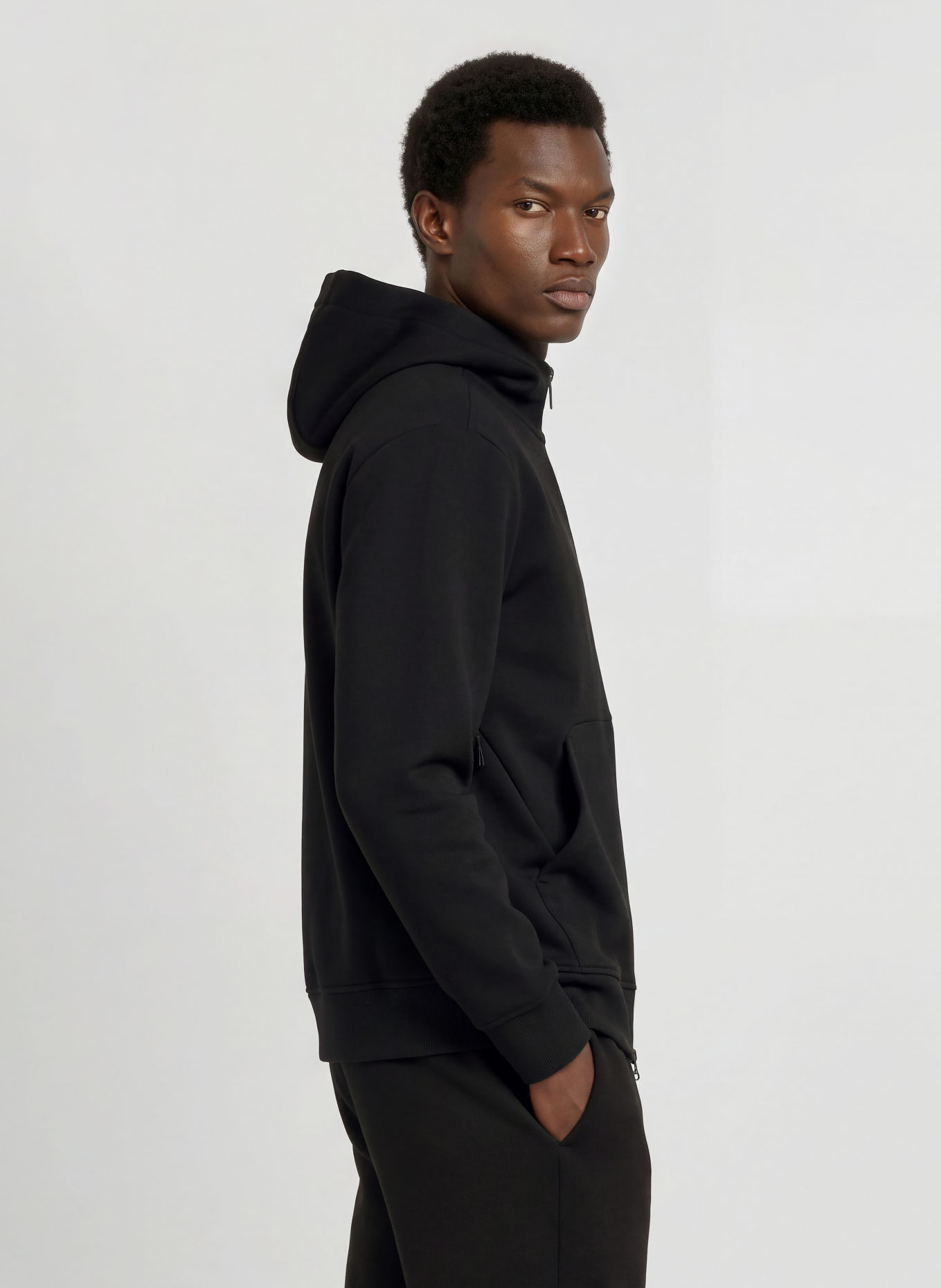 BOSS Sweatjacke ICONS70: SCHWARZ