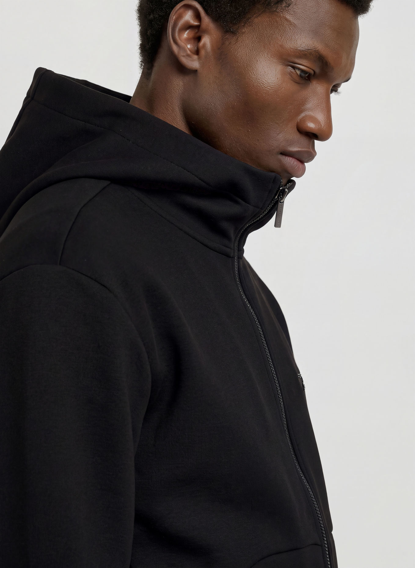 BOSS Sweatjacke ICONS70: SCHWARZ