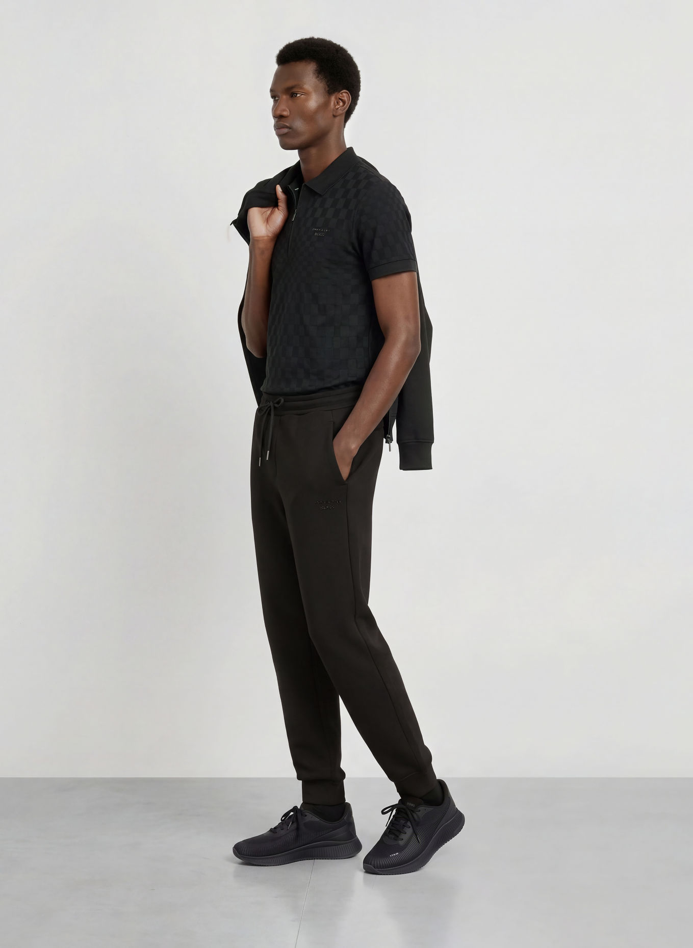 BOSS Sweatpants ICONS70: SCHWARZ