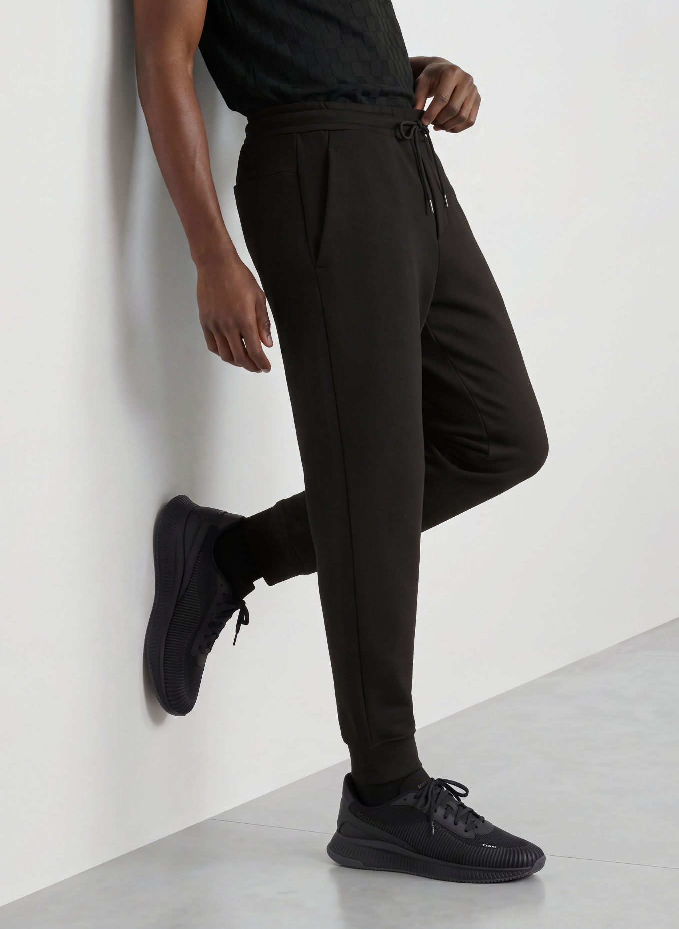 BOSS Sweatpants ICONS70: SCHWARZ