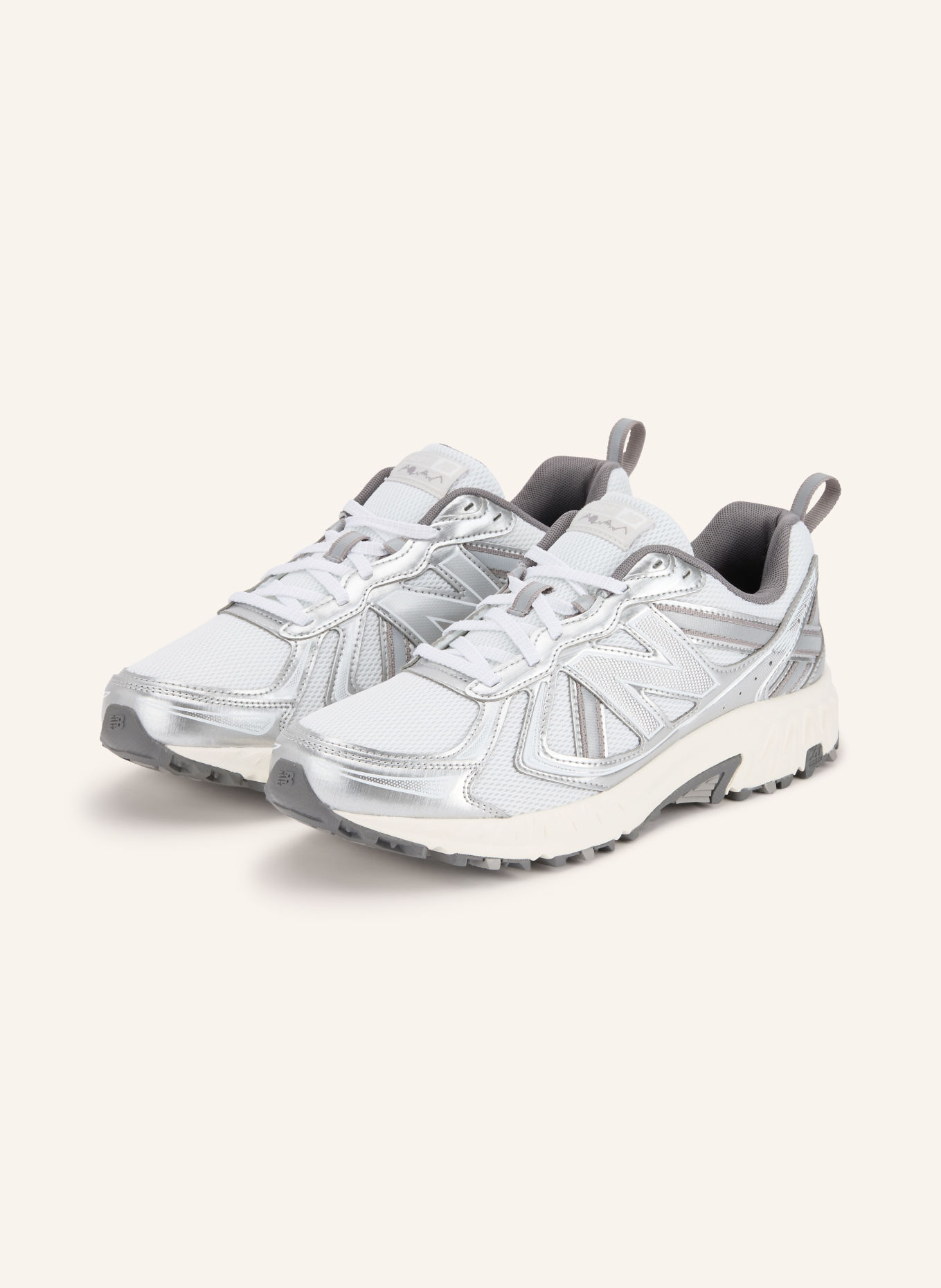 new balance Sneaker MT410V5: WEISS / SILBER / DUNKELGRAU