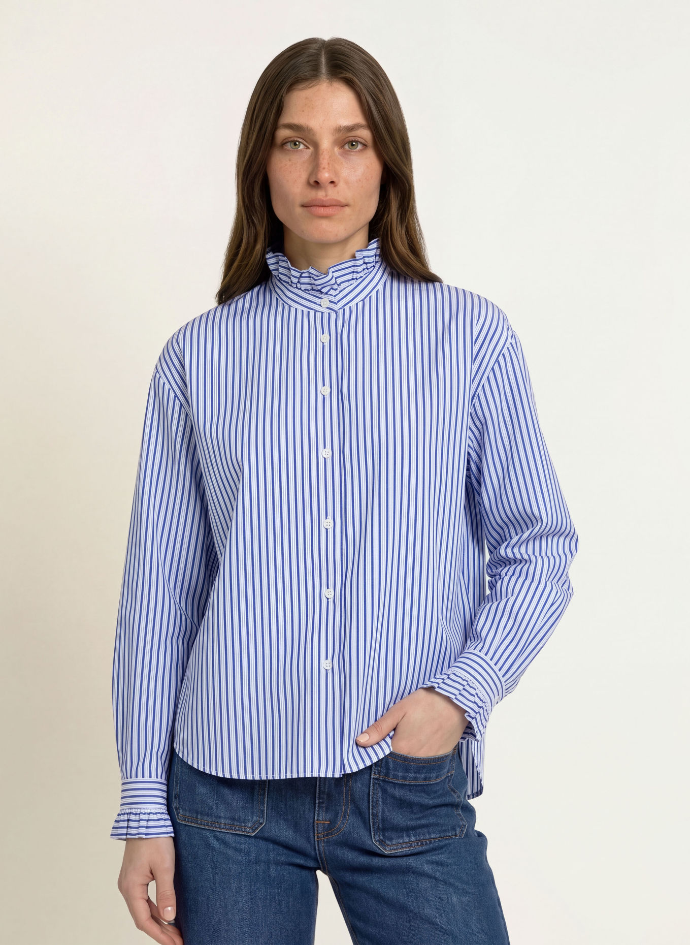 ROBERT FRIEDMAN Bluse VIOLET mit Rüschen: WEISS / HELLBLAU / DUNKELBLAU